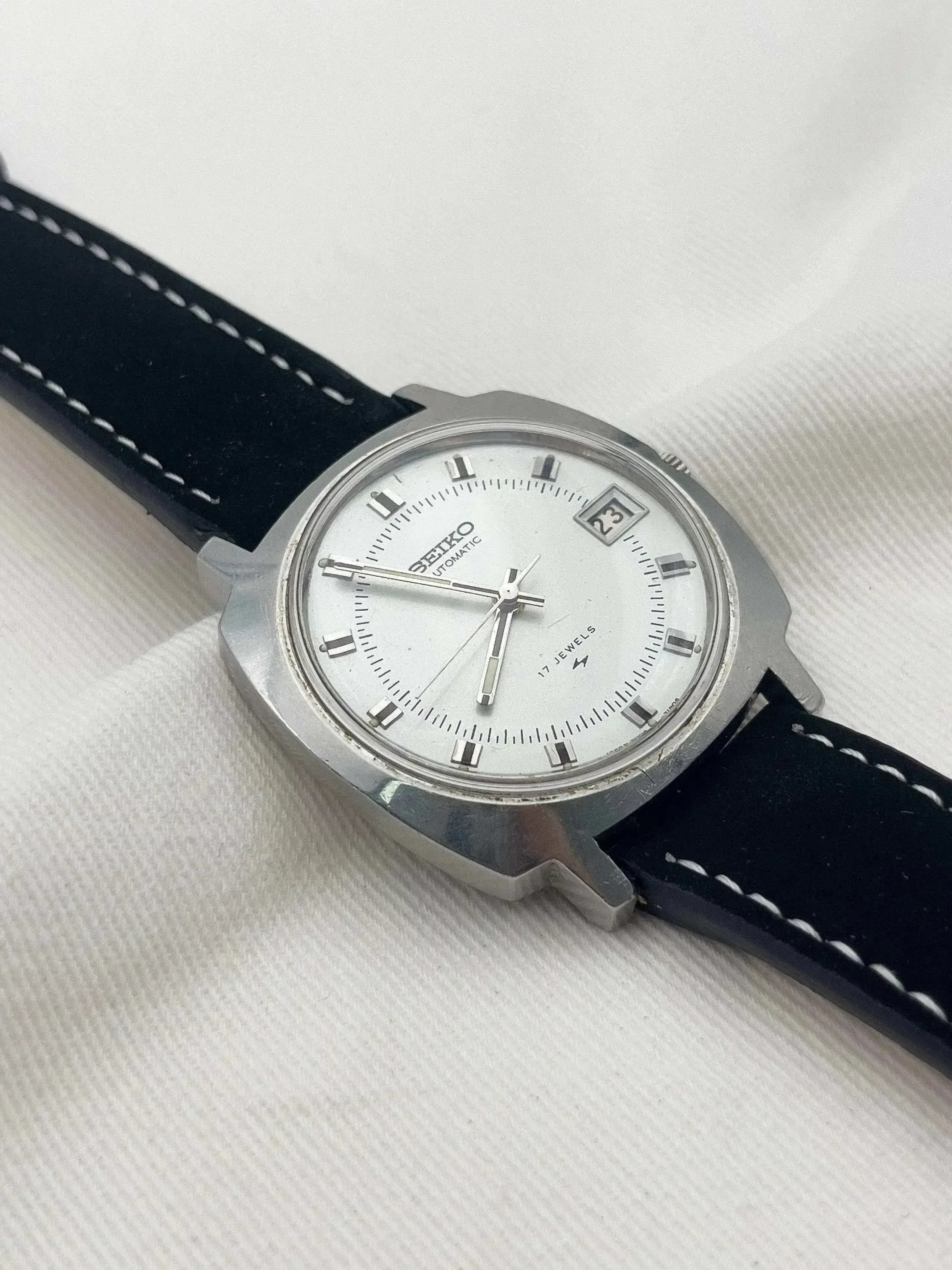 Seiko - Coussin Acier Noir - 1971 - Atelier Victor
