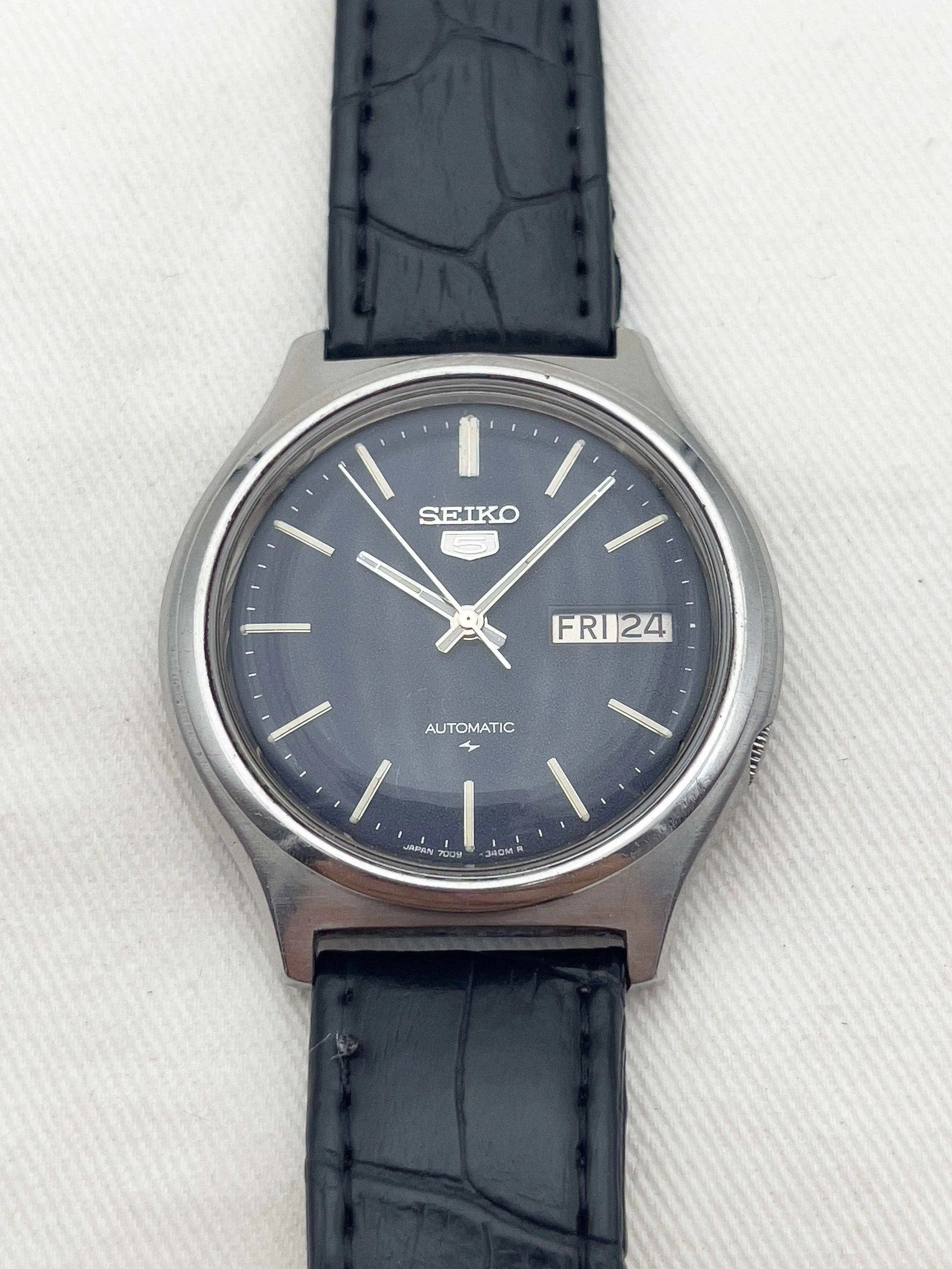 Seiko - Daydate Bleu Dial - 1984 - Atelier Victor Paris - Vintage Watch Shop Dubai