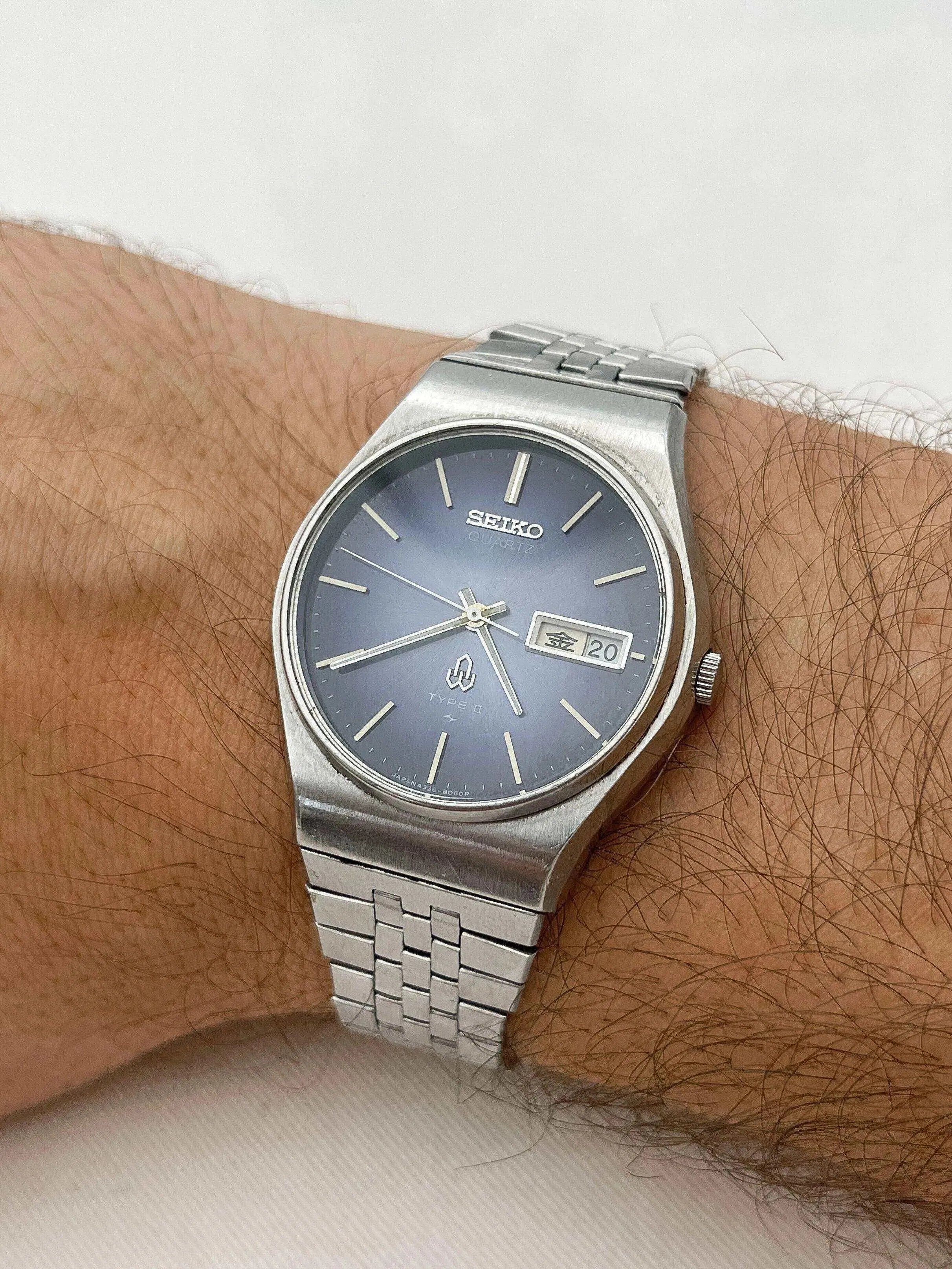 Seiko - Daydate Kanji Type II Bleu & Noir - 1977 - Atelier Victor Paris - Vintage Watch Shop Dubai
