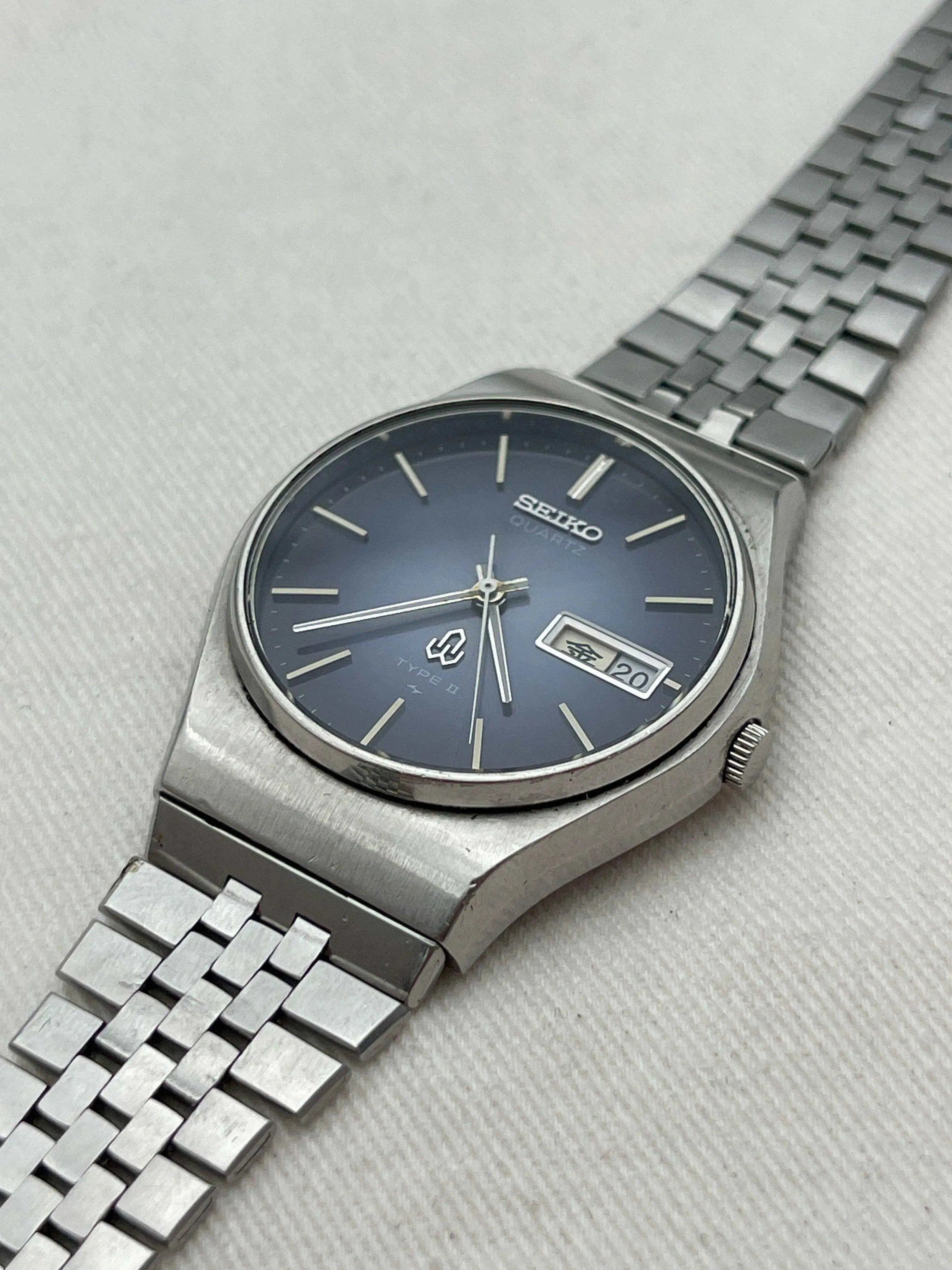 Seiko - Daydate Kanji Type II Bleu & Noir - 1977 - Atelier Victor - Vintage  Shop