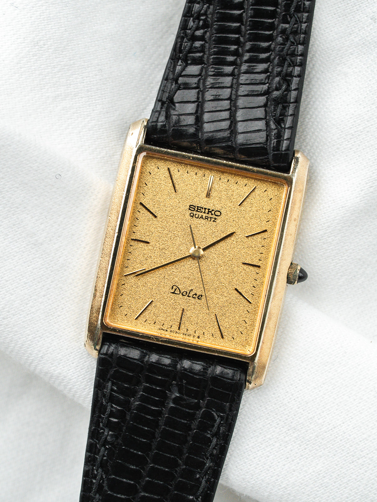 Seiko Dolce 6030-5510 Tank مطلية بالذهب — ميناء رملي (1982) 