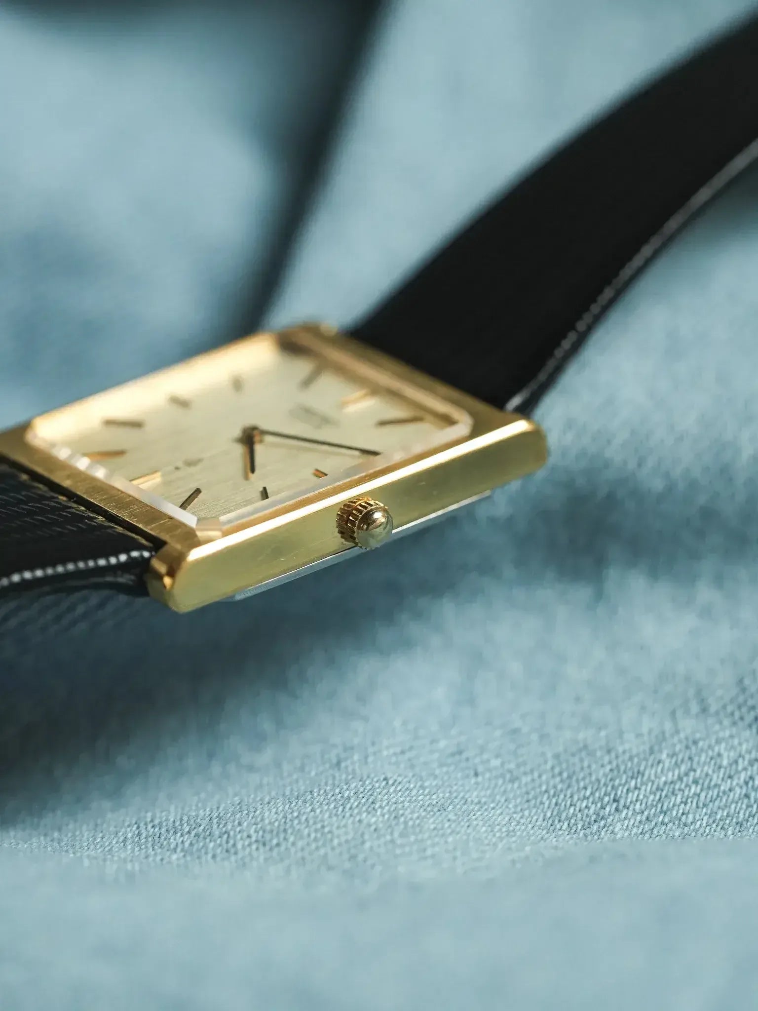 おらふSEIKO tank ゴールド レクタンギュラー 稼動品 稼動良品レア VINTAGE SEIKO TANK Swiss メンズ腕時計 セイコー タンク