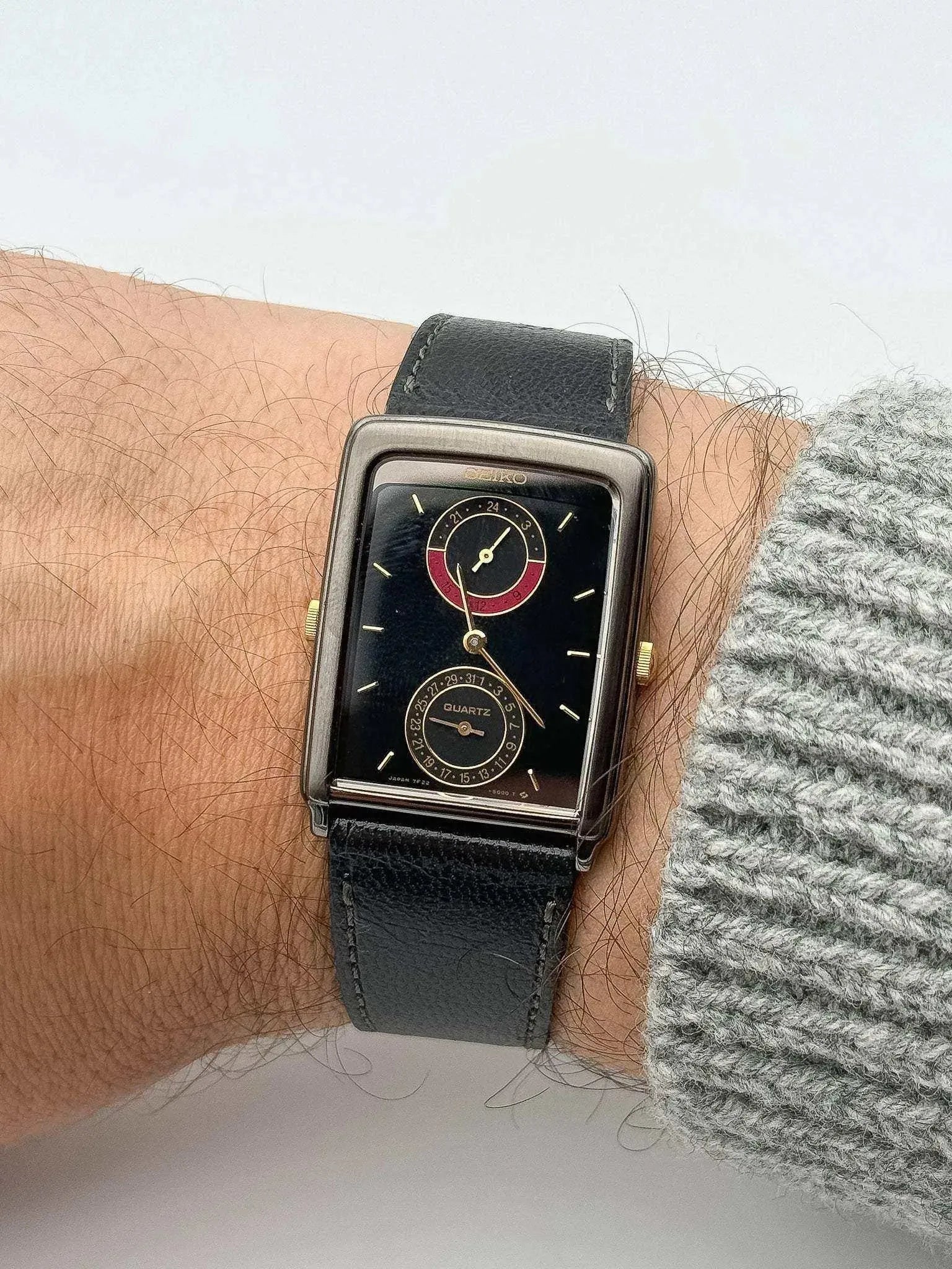 Seiko - GMT Dual Time Full Black NOS - 1976 - Atelier Victor - Vintage  Shop