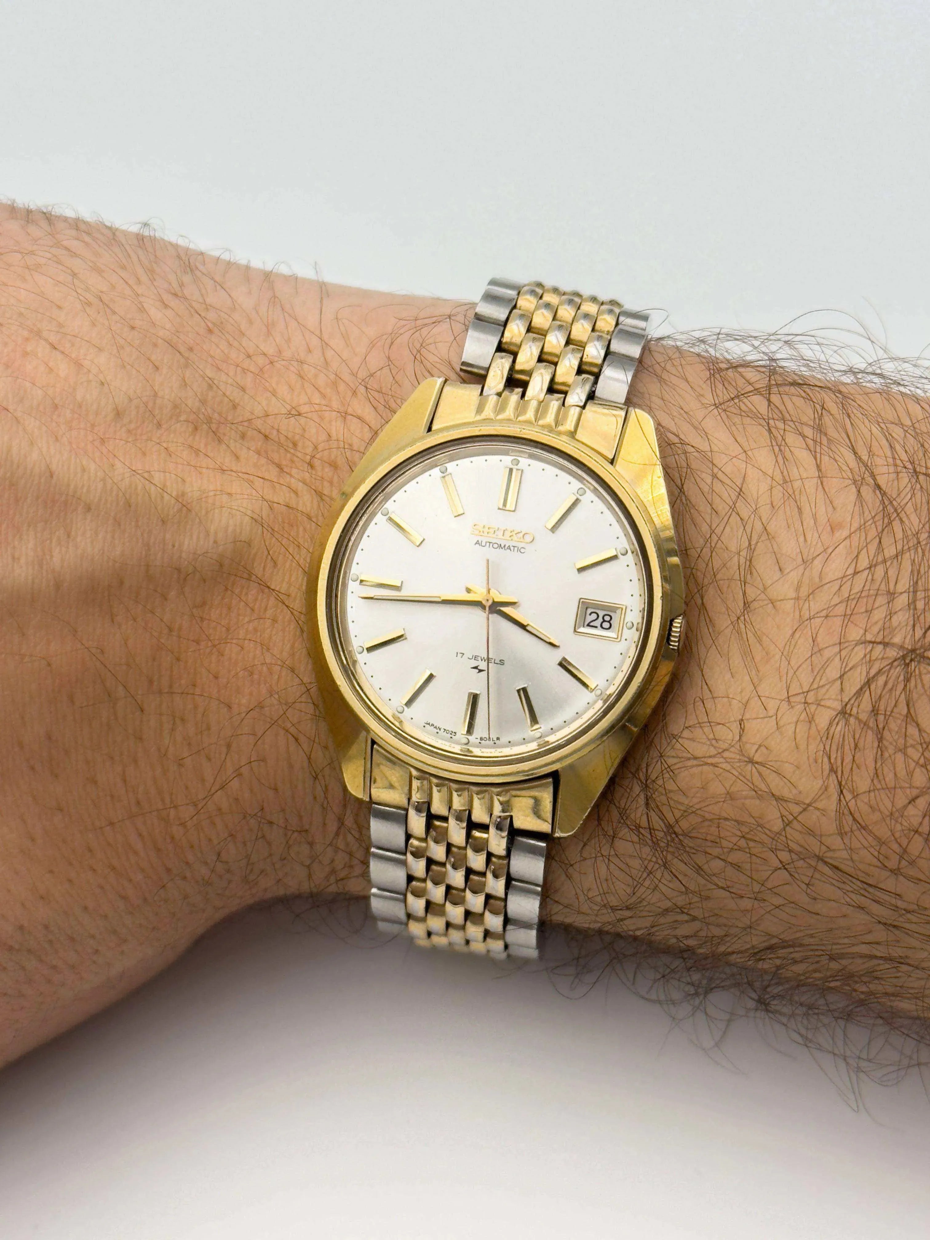 Seiko - Gold Grain de riz - 1986 - Atelier Victor Paris - Vintage Watch Shop Dubai