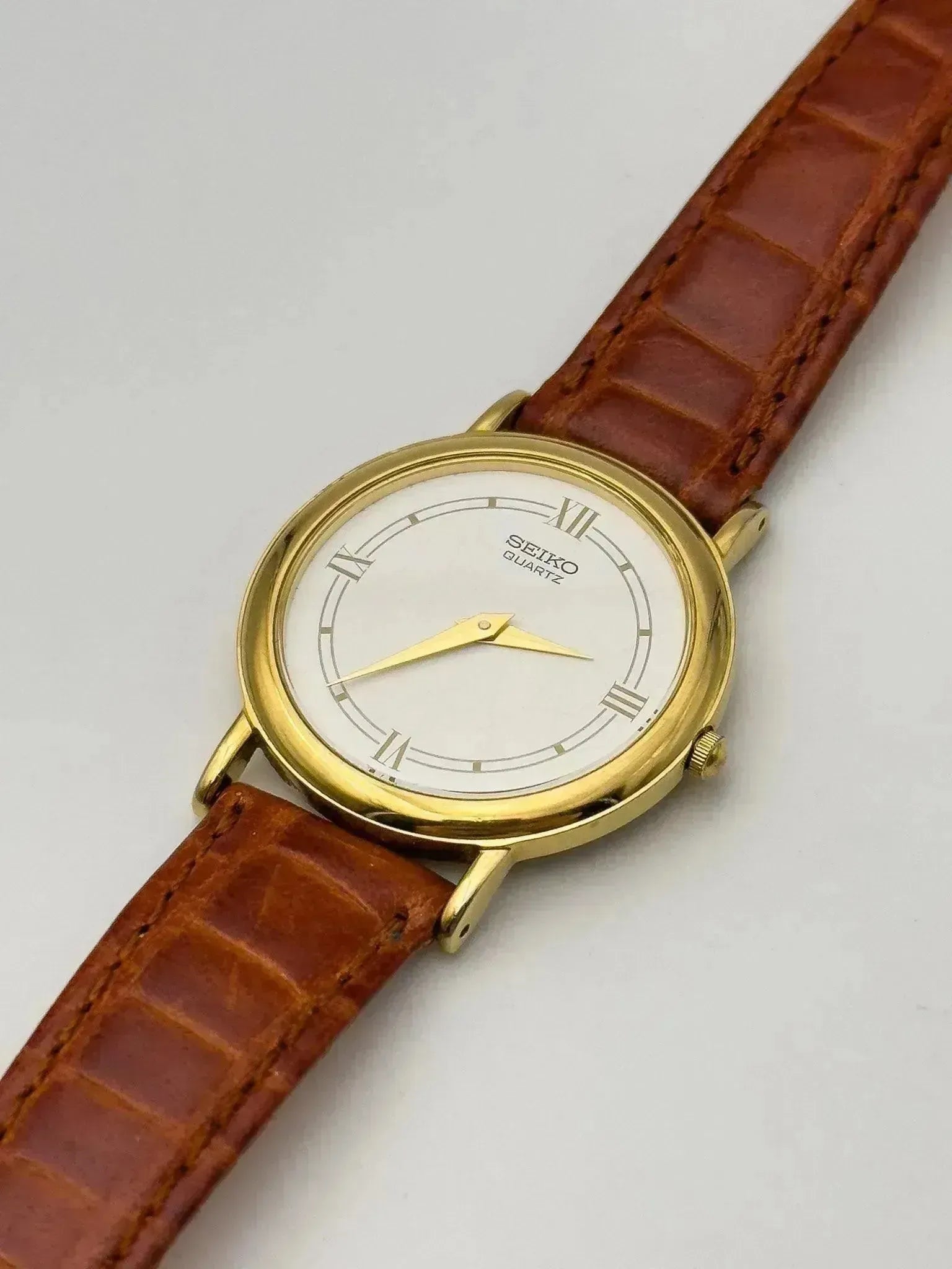 Seiko - Gold White Dress Watch - 2001 - Atelier Victor