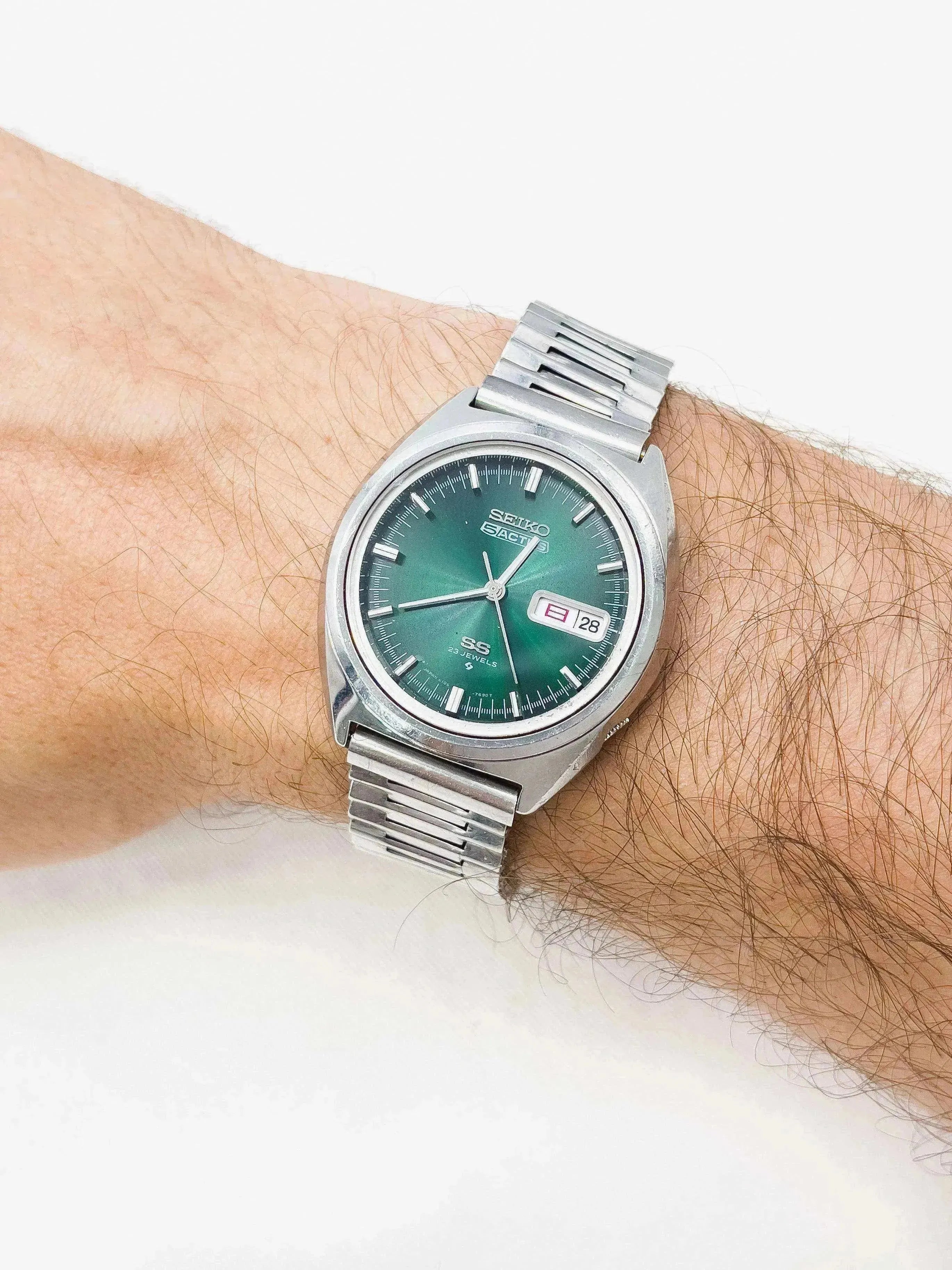 Seiko - Green Dial Kanji - 1973 - Atelier Victor Paris - Vintage Watch Shop Dubai