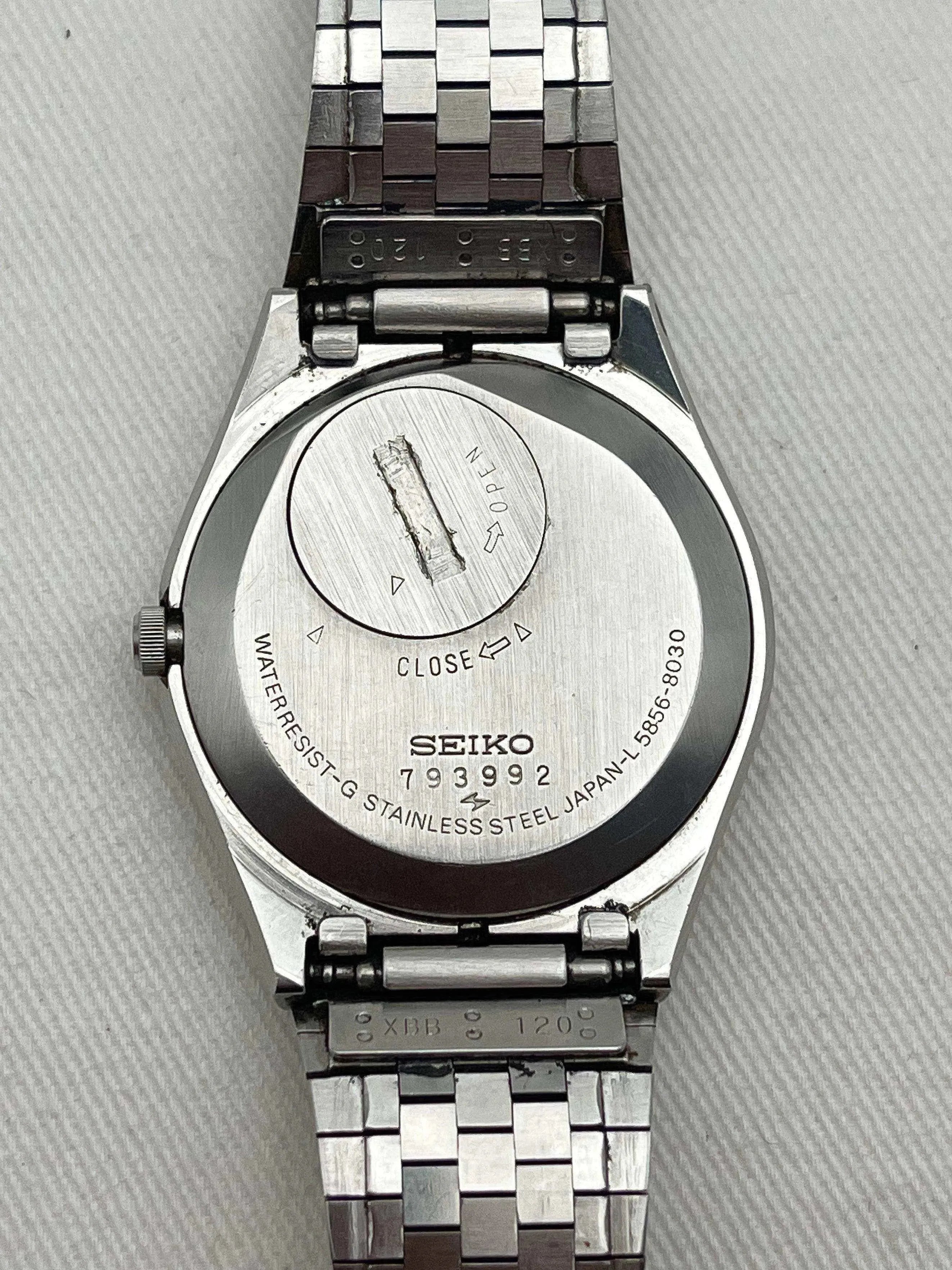 Seiko - King Quartz Daydate Kanji- 1977 - Atelier Victor Paris - Vintage Watch Shop Dubai