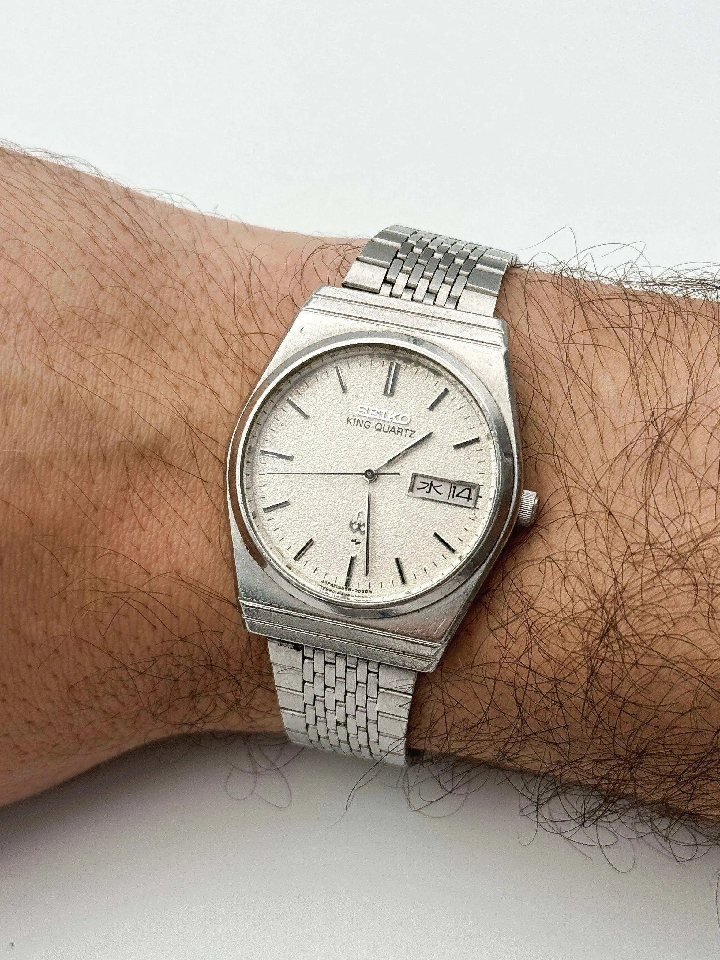 Seiko - King Quartz Moon Dial Kanji - 1978 - Atelier Victor Paris - Vintage Watch Shop Dubai
