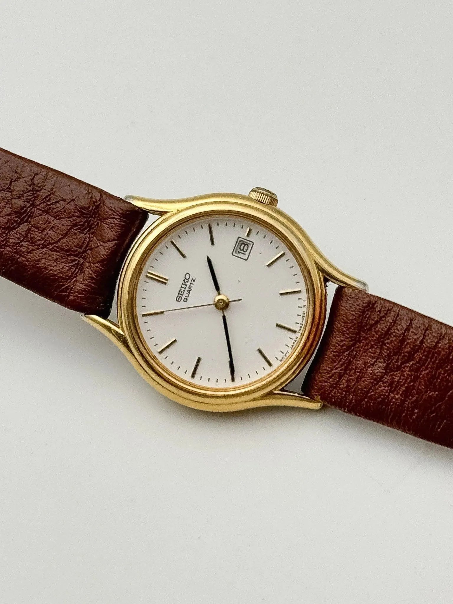 Seiko - Lady Gold White Dial - 1995 - Atelier Victor Paris - Vintage Watch Shop Dubai