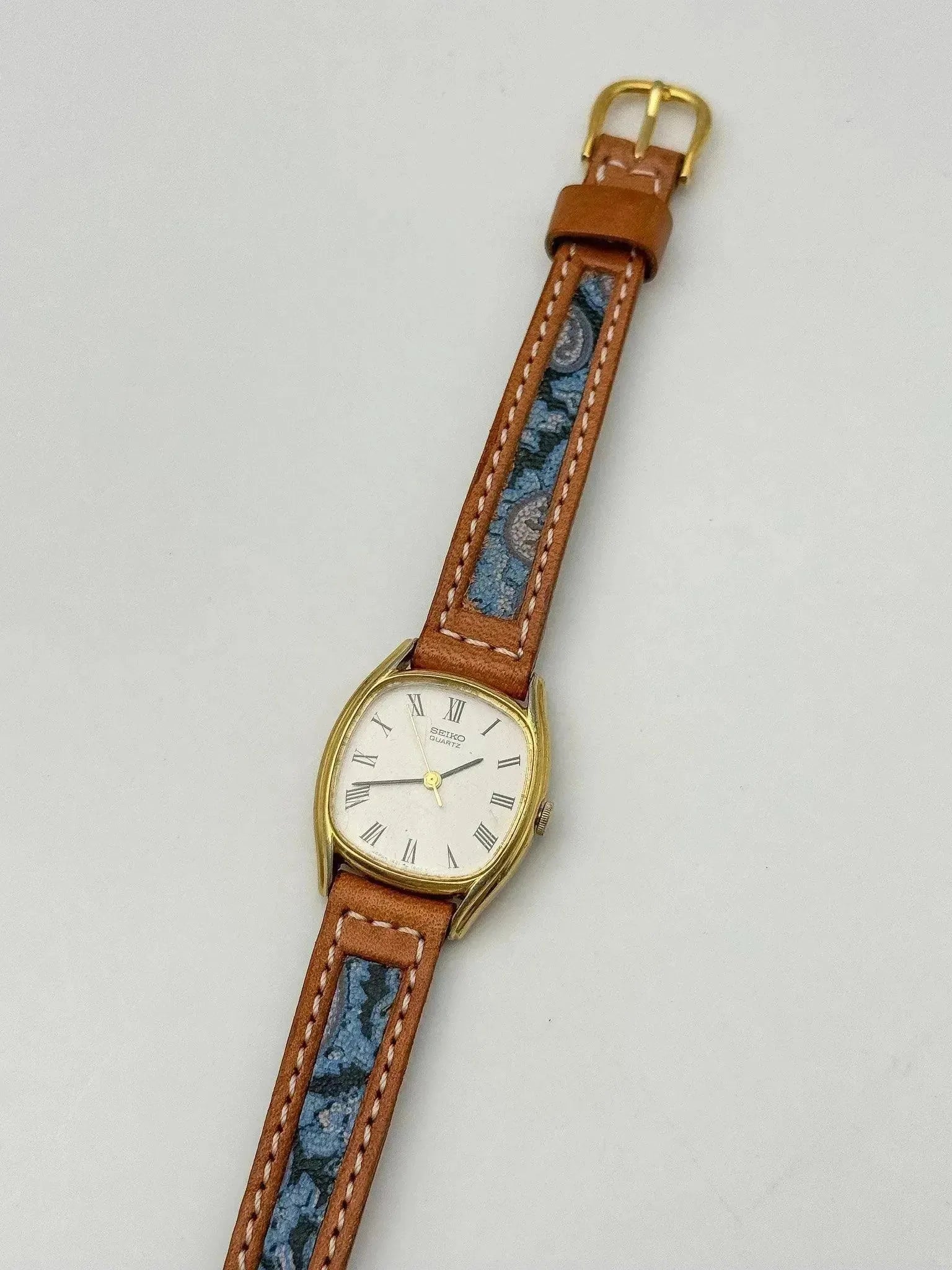Seiko - Lady Tonneau Gold White Dial - 1982 - Atelier Victor Paris - Vintage Watch Shop Dubai
