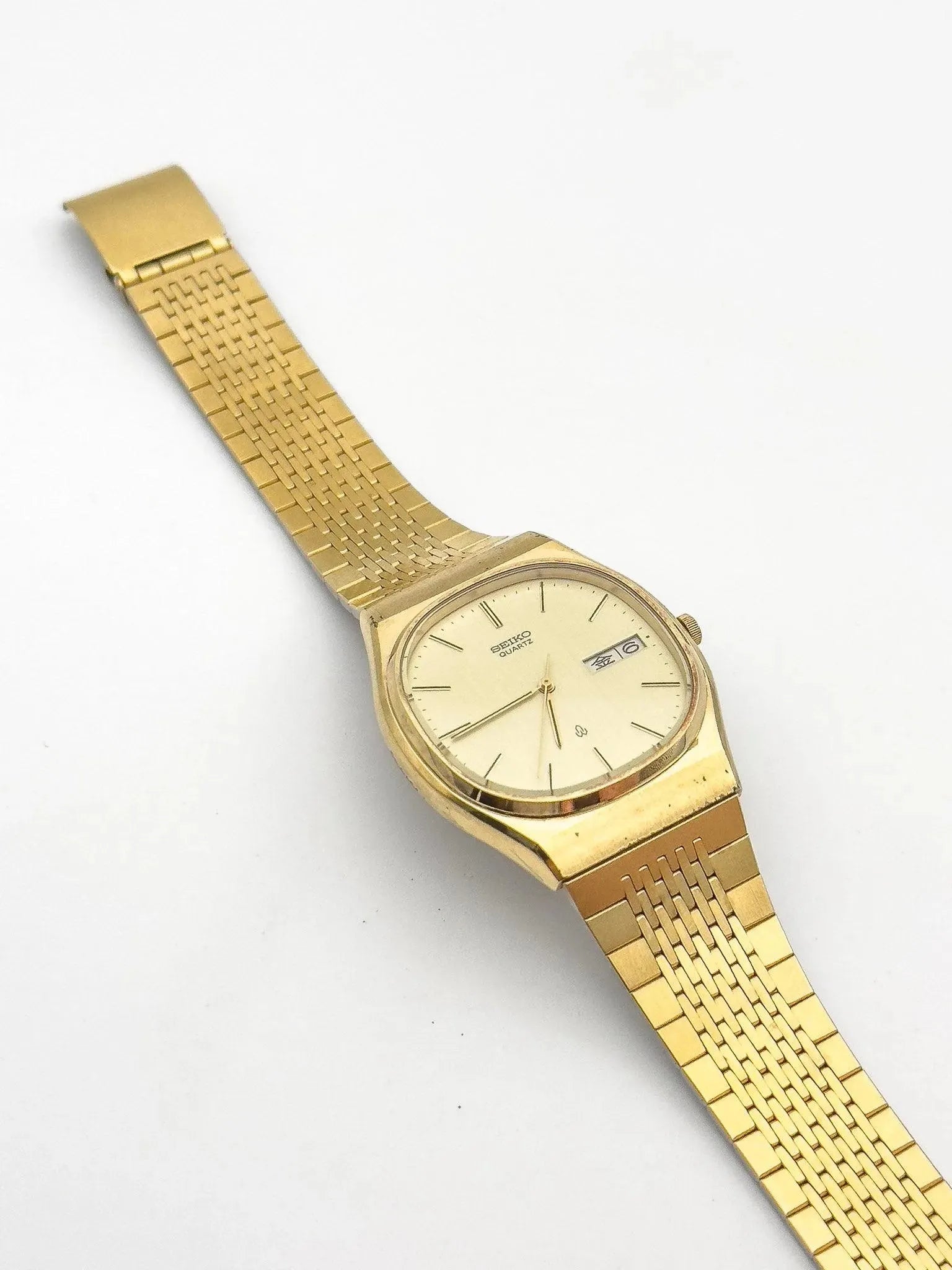 Seiko - Linen Dial Gold - 1981 - Atelier Victor Paris - Vintage Watch Shop Dubai