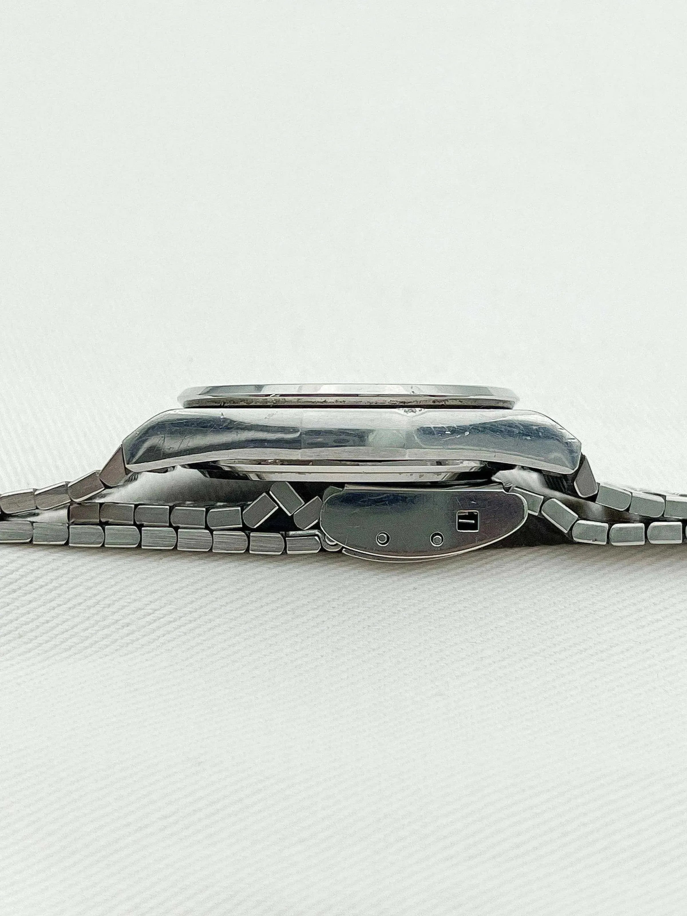Seiko Lord Quartz - Grey Dial - 1979 - Atelier Victor Paris - Vintage Watch Shop Dubai