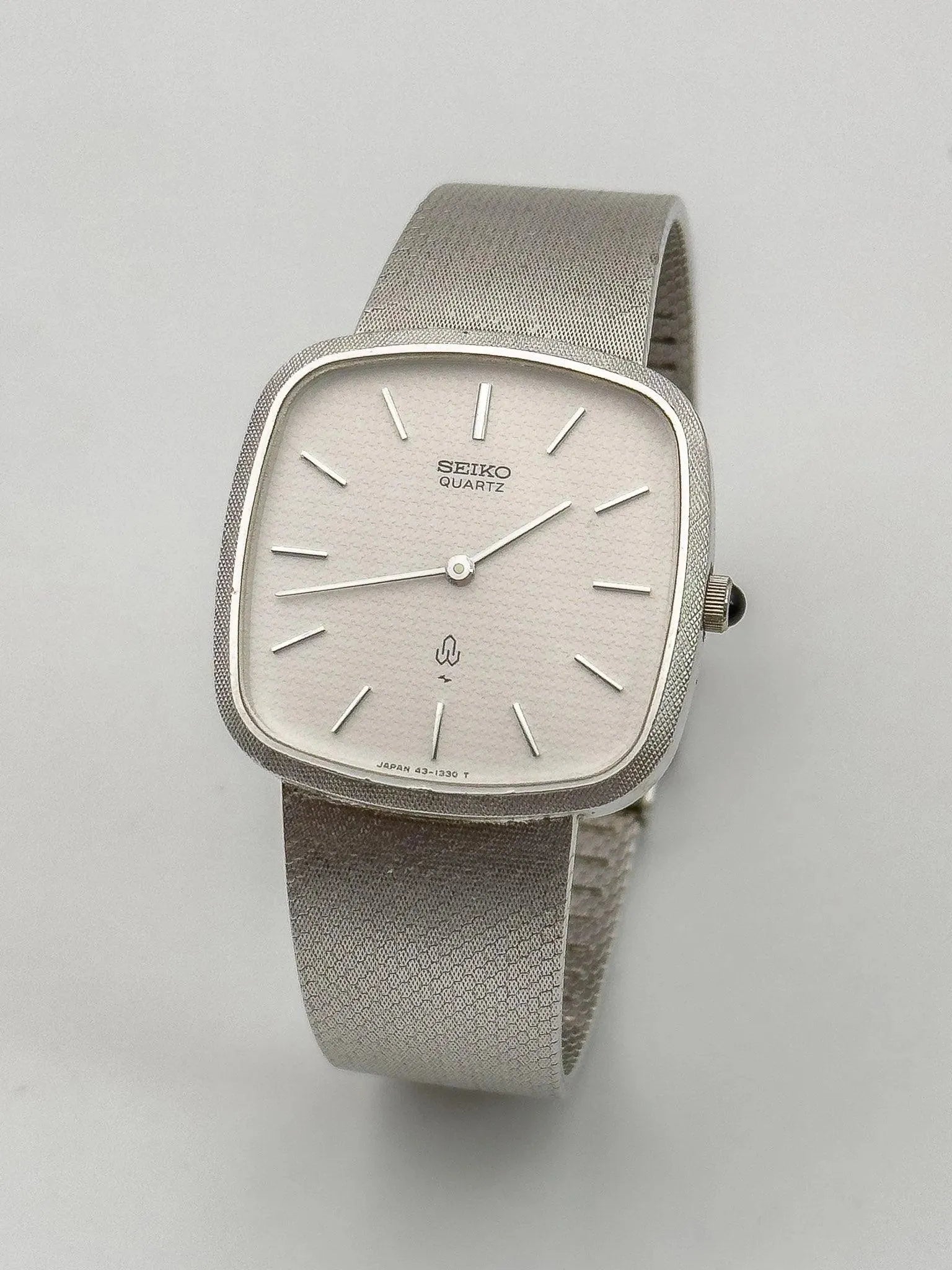 Seiko - Maille Tapisserie - 1970's - Atelier Victor Paris - Vintage Watch Shop Dubai