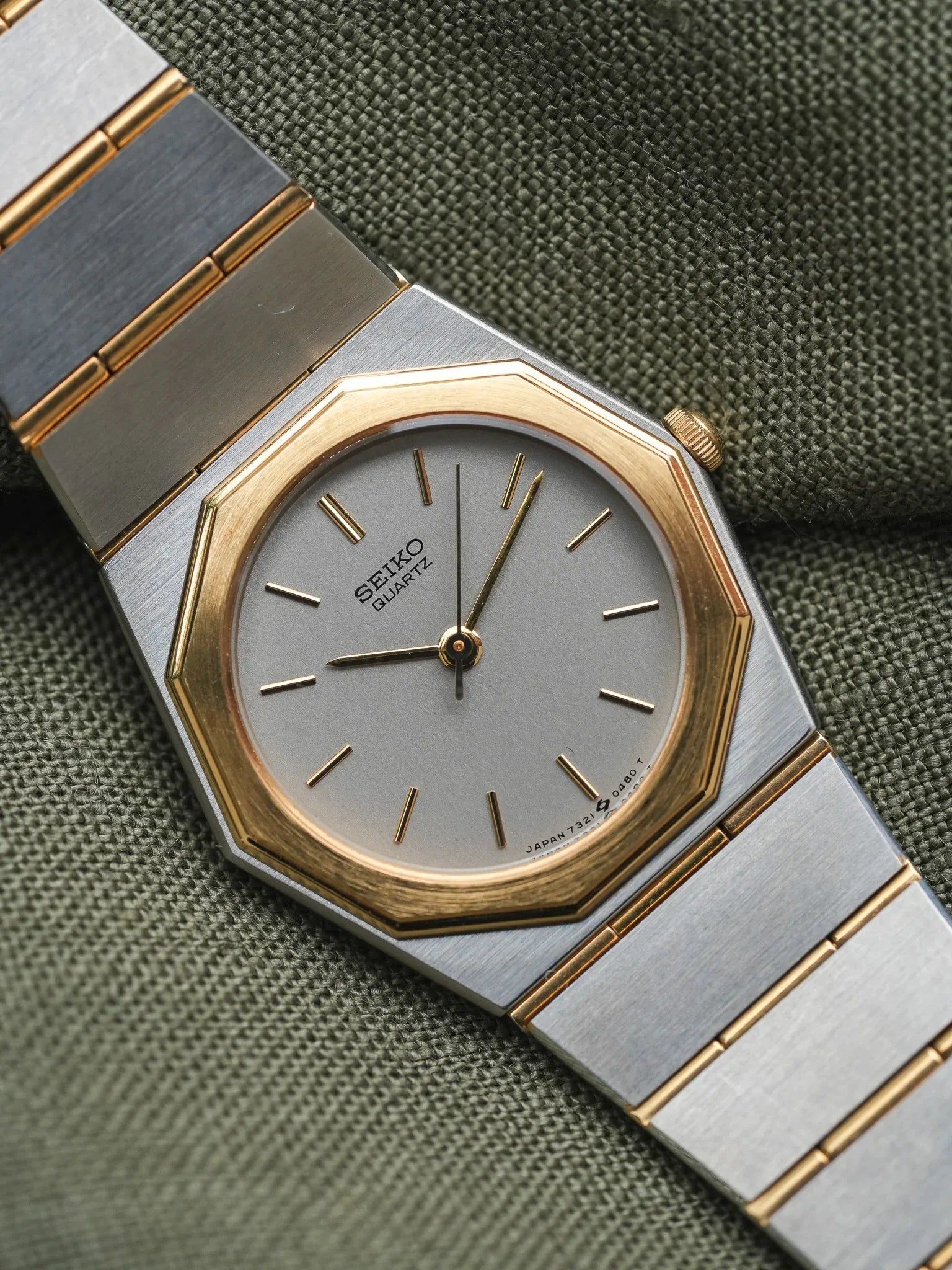 Seiko - Mini Acier Or Cadran Acier - NOS - 1984 - Atelier Victor - Vintage  Shop