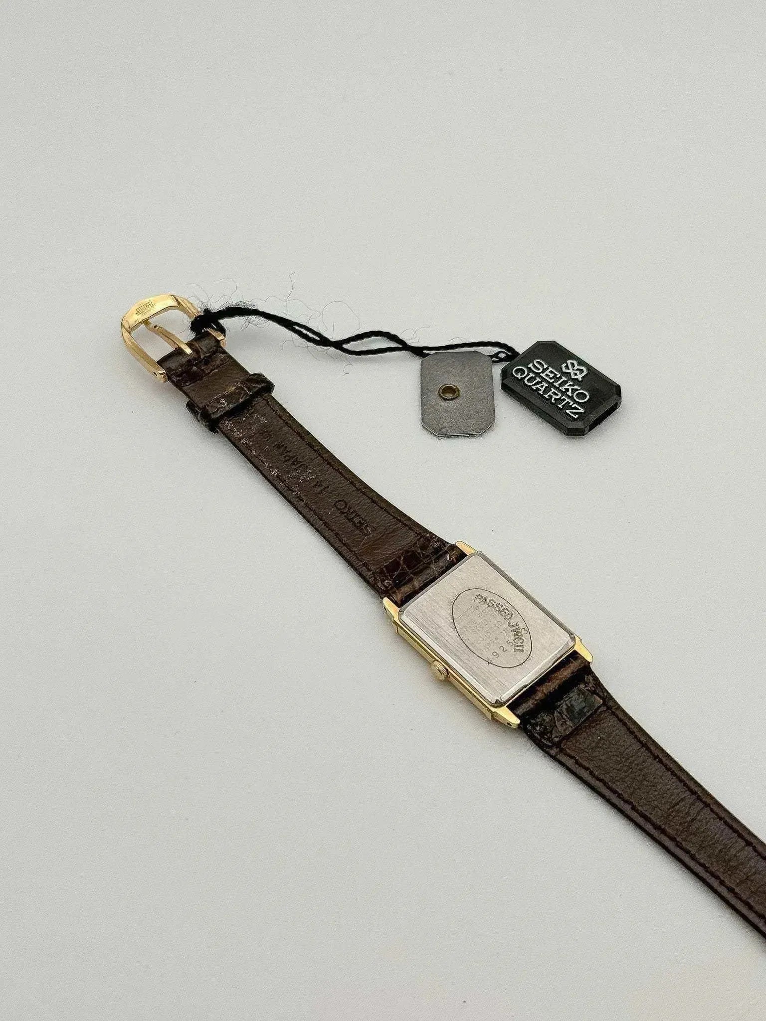 Seiko - Mini Tank Gold - NOS - 1984 - Atelier Victor - Vintage  Shop