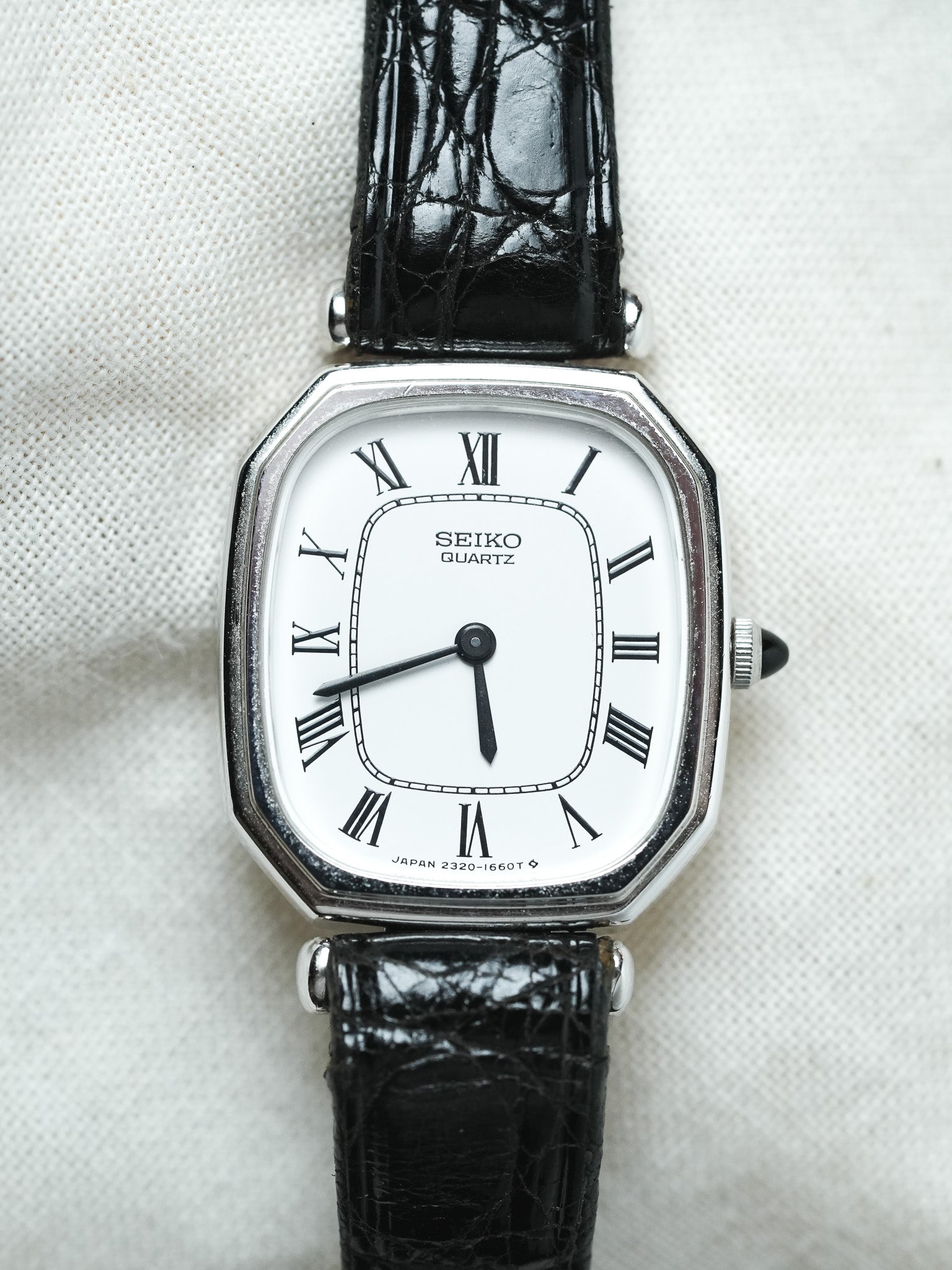 Seiko - Mini Tank Octogonale Acier Blanc Romain - NOS - 1984 - Atelier Victor - Vintage Watch Shop