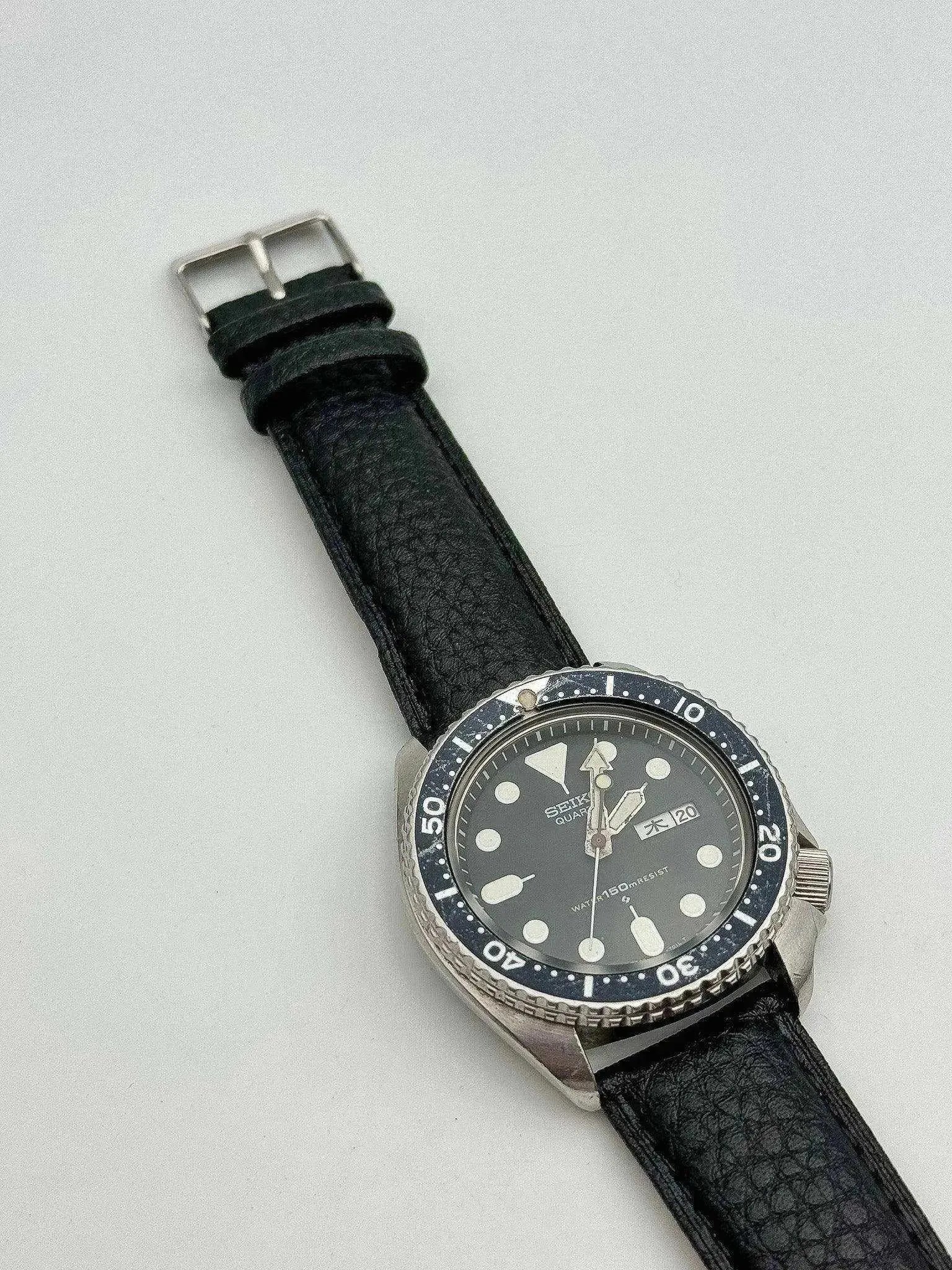 Seiko - Plongeuse Noir lunette bleu Kanji - 1980 - Atelier Victor