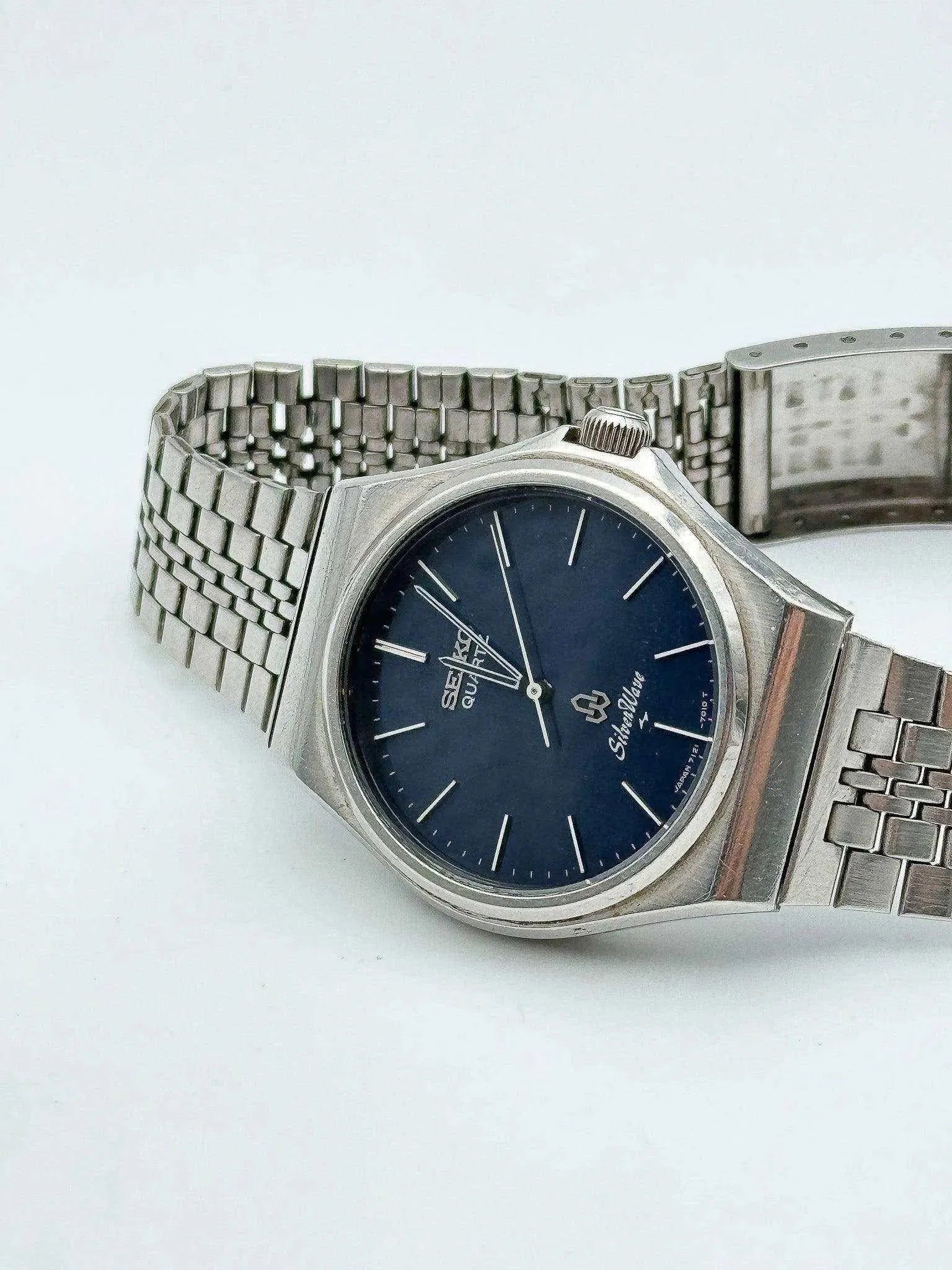 Seiko - Silverwave Night Blue / Black Dial - 1979 - Atelier Victor Paris - Vintage Watch Shop Dubai
