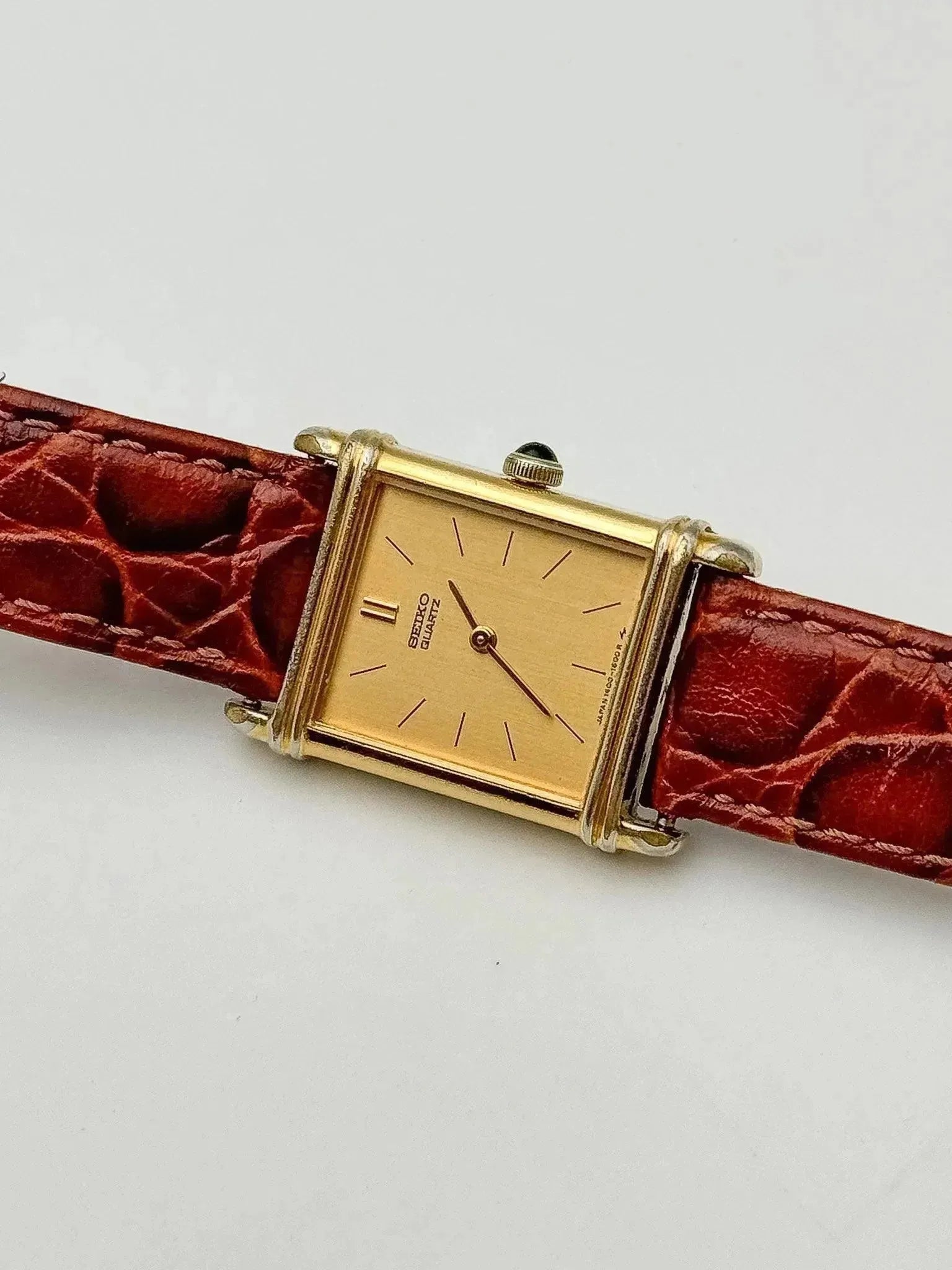 Seiko - Special Tank Gold Cabochon - 1969 - Atelier Victor Paris - Vintage Watch Shop Dubai
