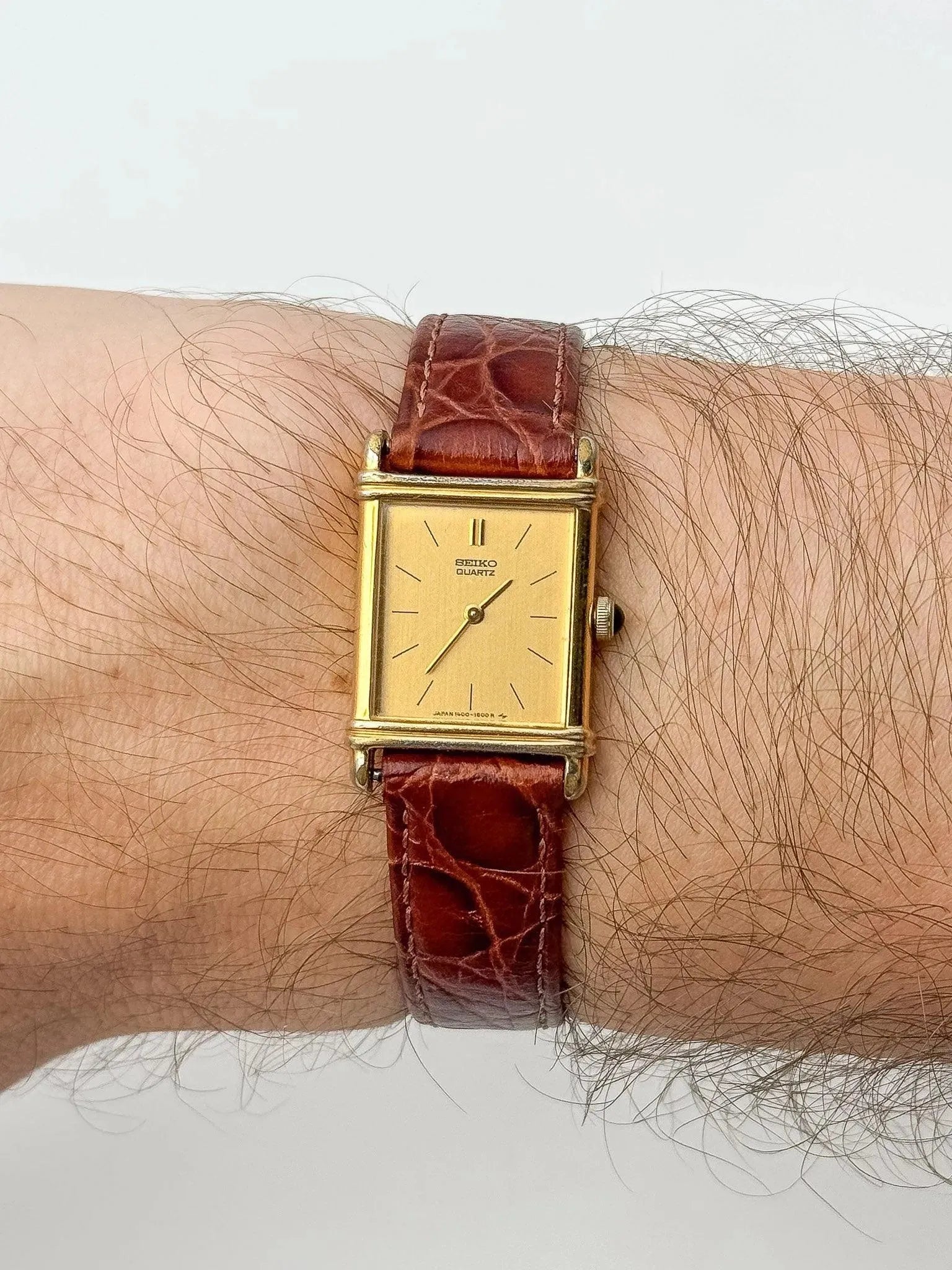 Seiko - Special Tank Gold Cabochon - 1969 - Atelier Victor Paris - Vintage Watch Shop Dubai