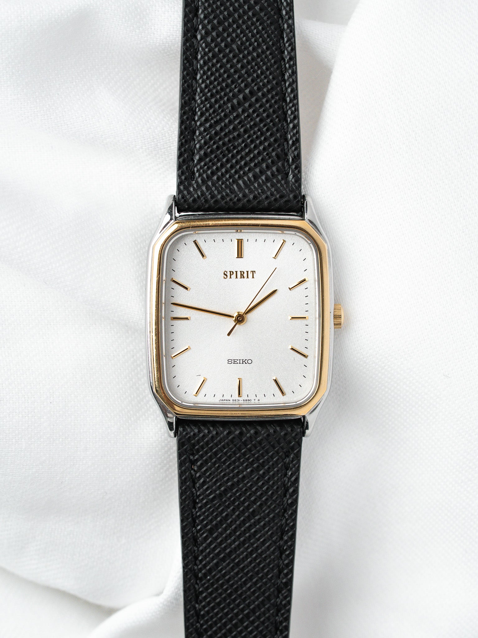 Seiko Spirit Rectangulaire 5E31 — 白色表盘（1994） 