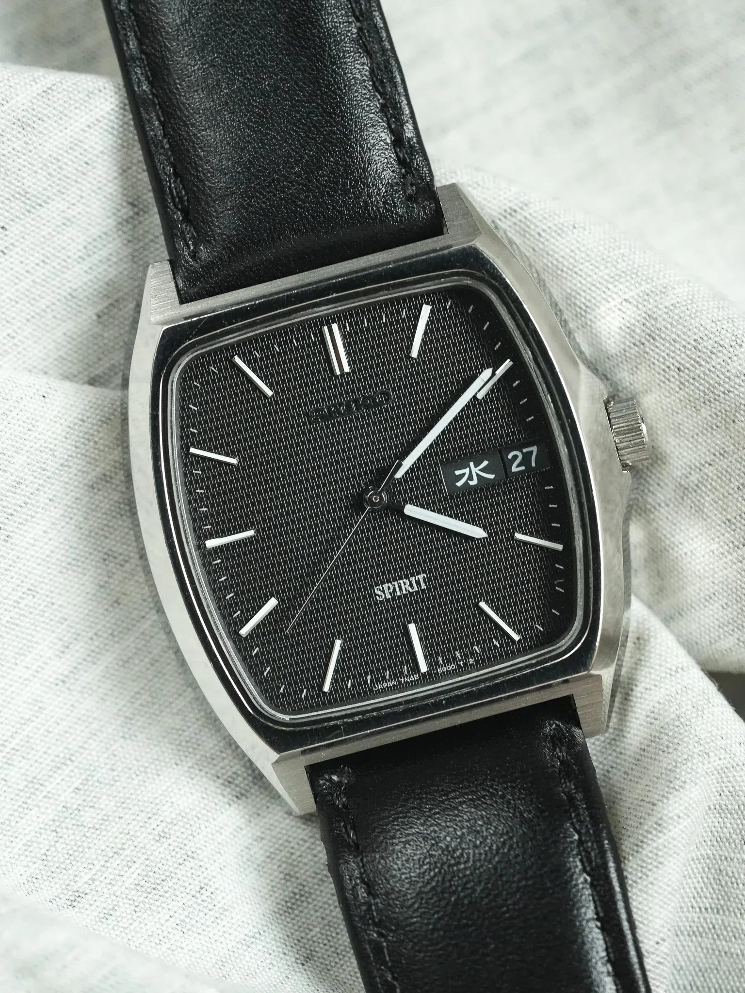 Seiko - Spirit Tonneau Daydate Kanji Acier Guilloché Noir - 1993 - Atelier Victor