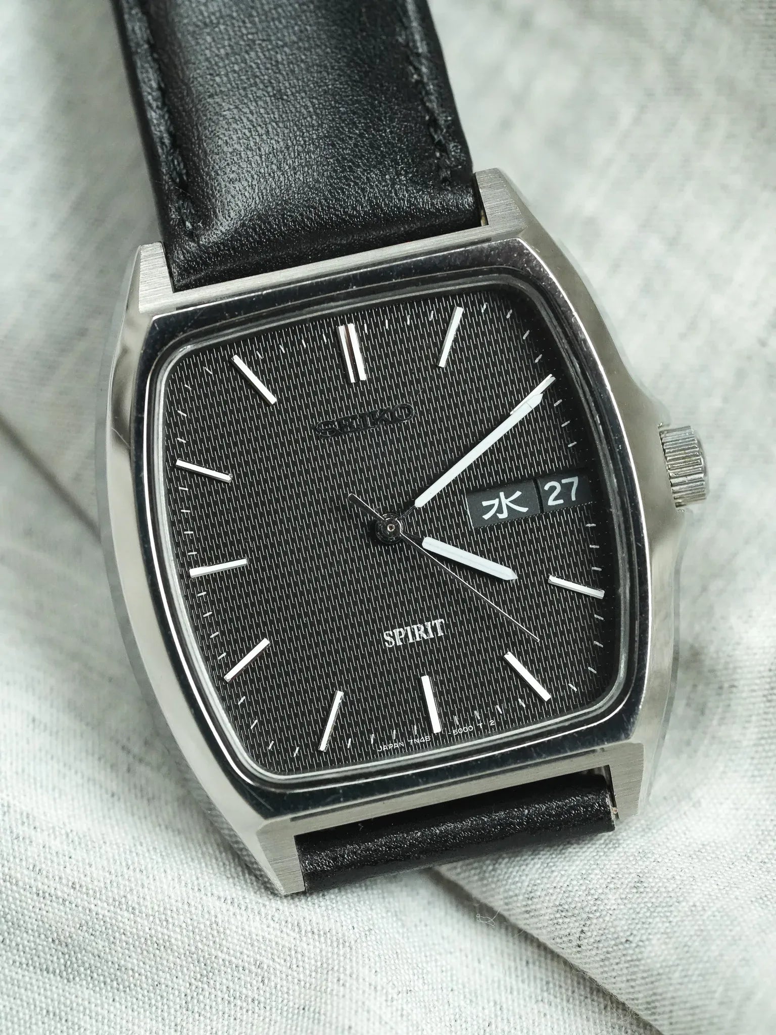 Seiko - Spirit Tonneau Daydate Kanji Acier Guilloché Noir - 1993 - Atelier Victor - Vintage  Shop