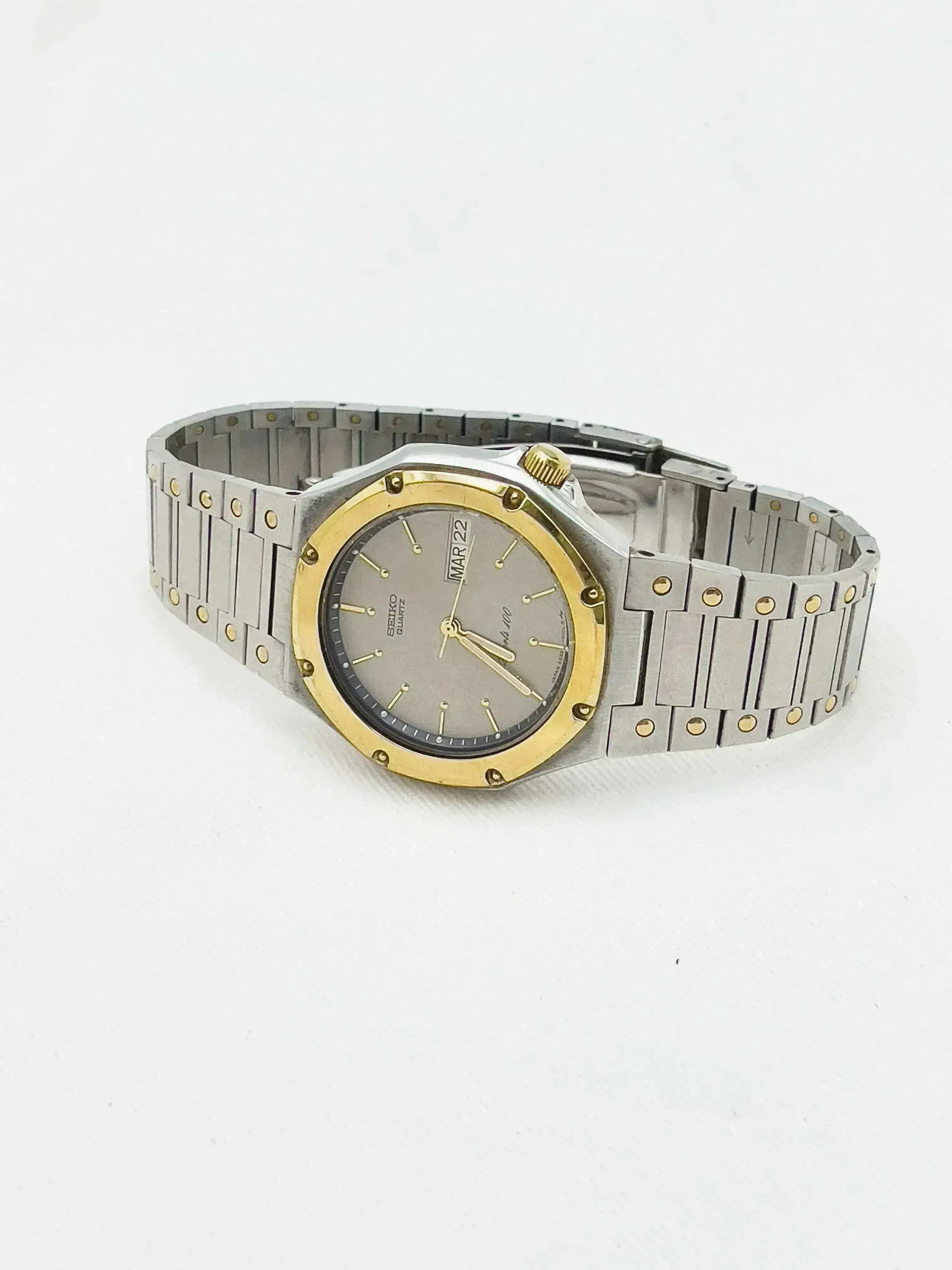 SEIKO セイコー SPORTS100 クォーツ ゴールド メンズ デイデイト Seiko - Sports 100 Royal Daydate - 1980 - Atelier Victor