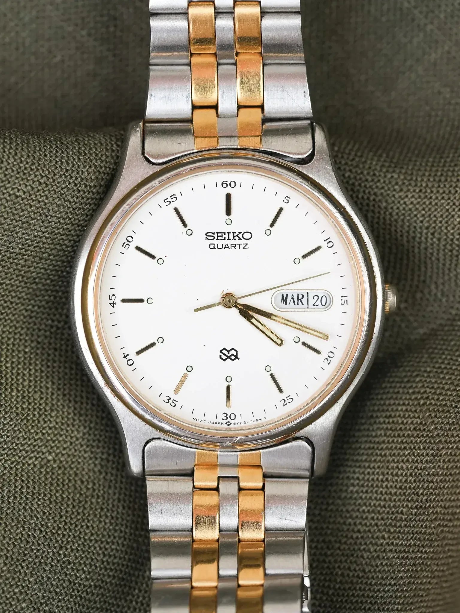 Seiko - SQ Daydate Watch Steel Gold French English White - 1991 