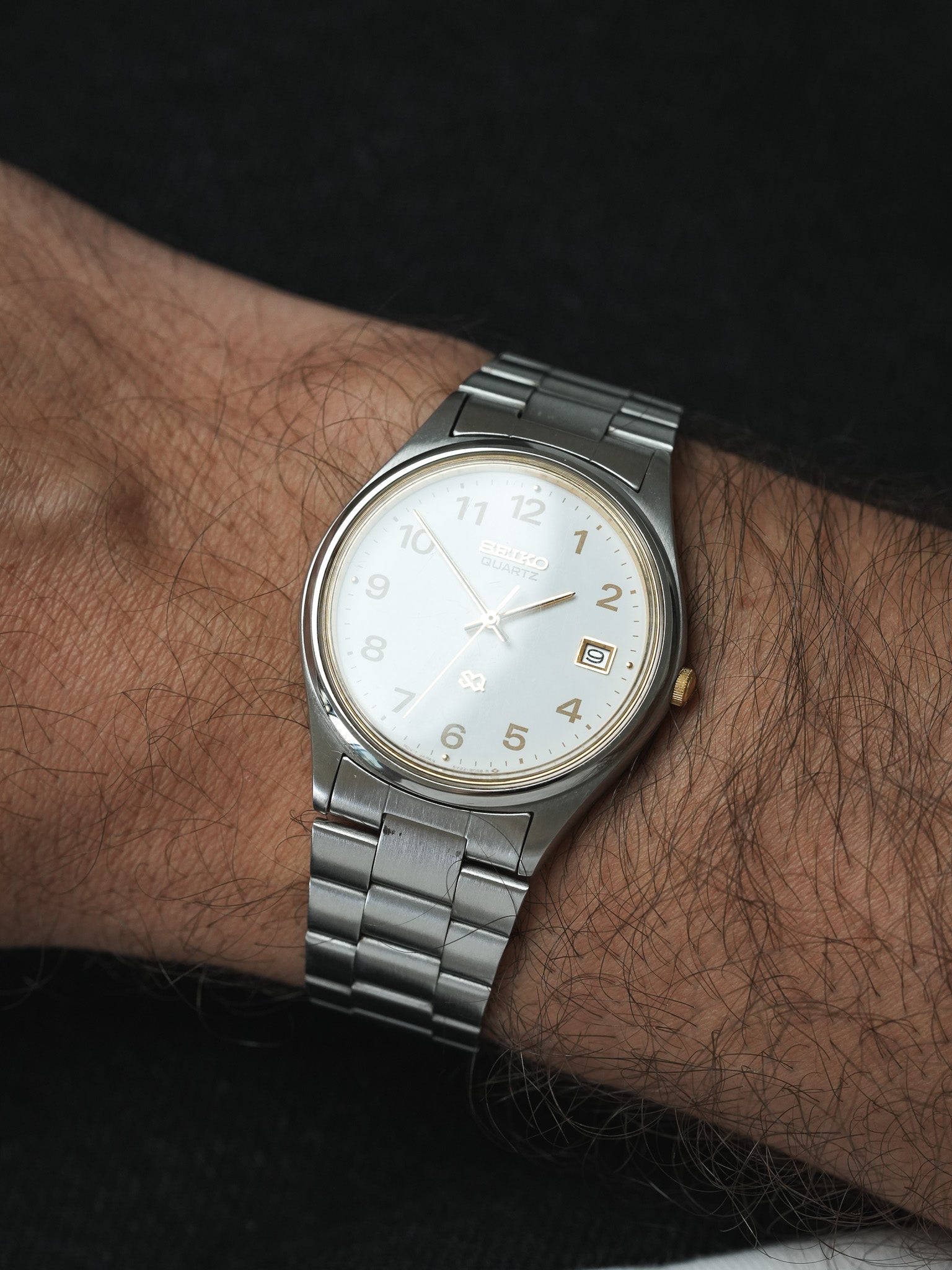 Seiko - SQ Redondo Acero Oro números arábigos fecha - 1988 