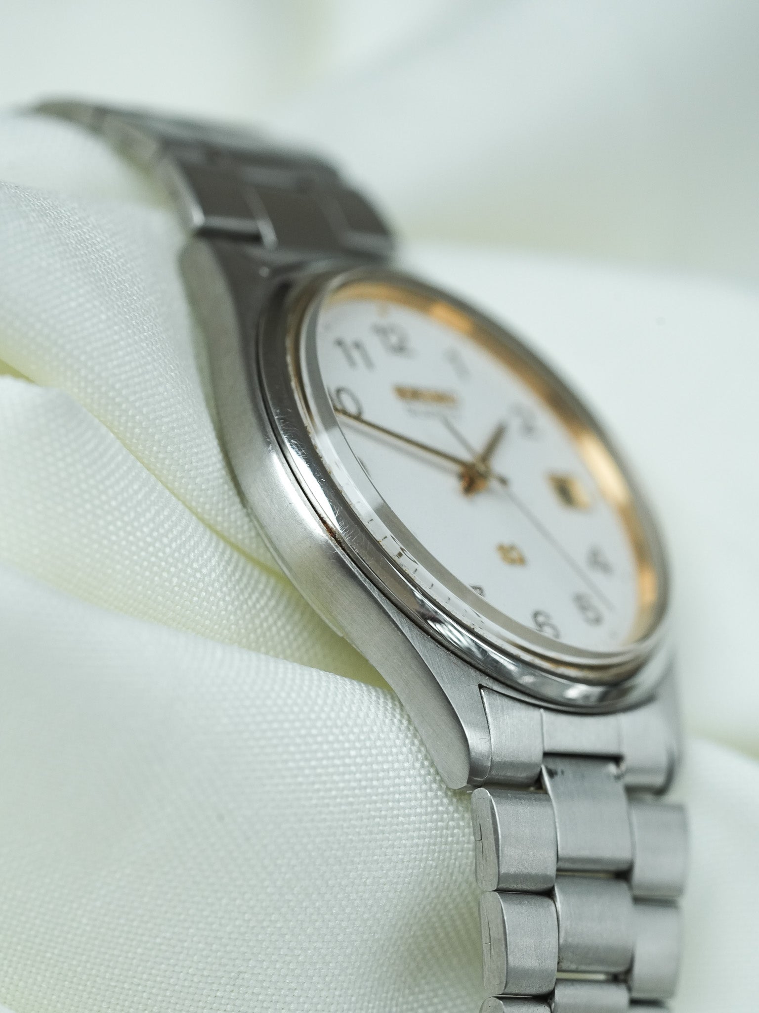 Seiko - SQ Redondo Acero Oro números arábigos fecha - 1988 