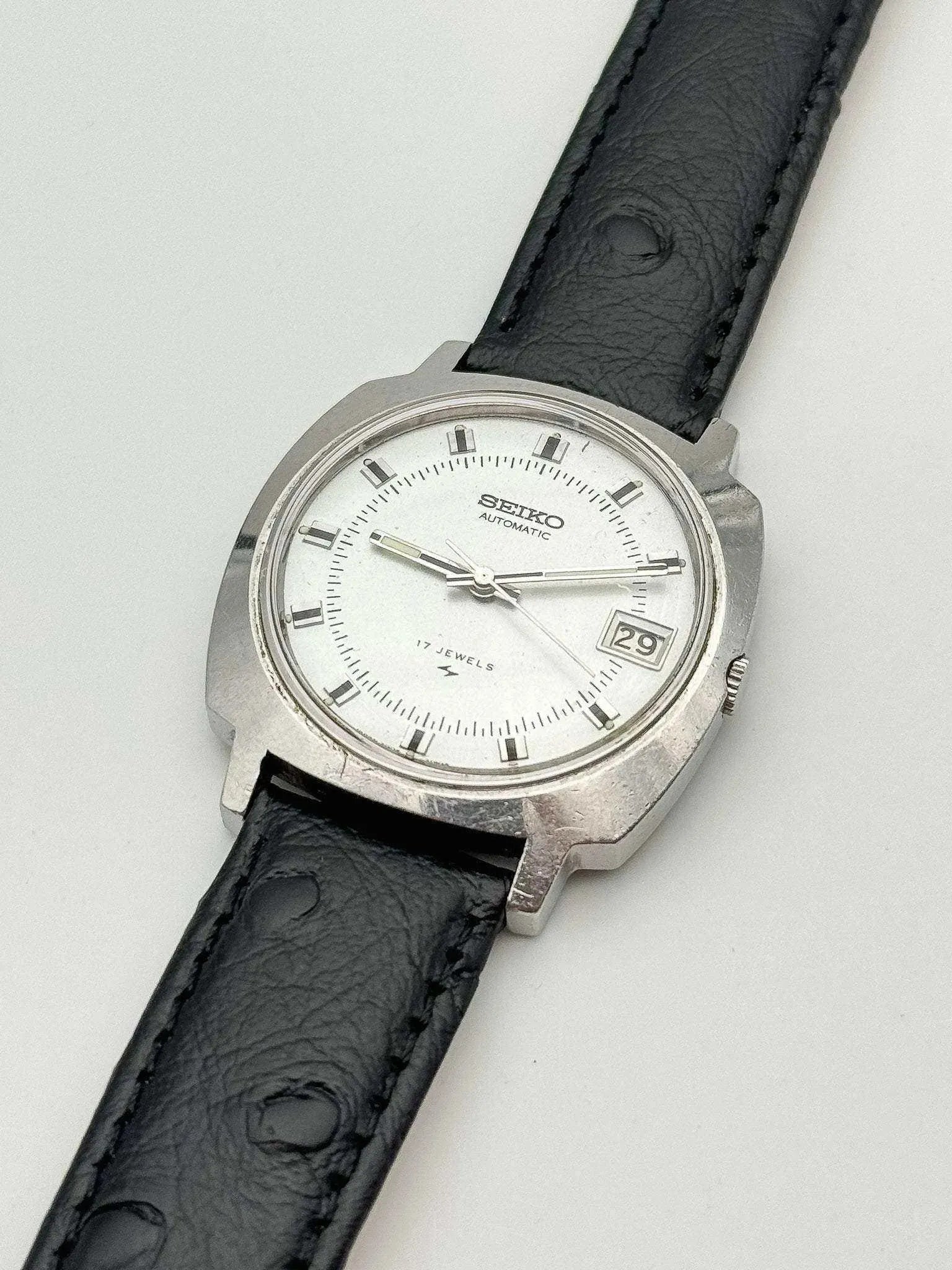 Seiko - Square Black Index Date - 1975 - Atelier Victor Paris - Vintage Watch Shop Dubai