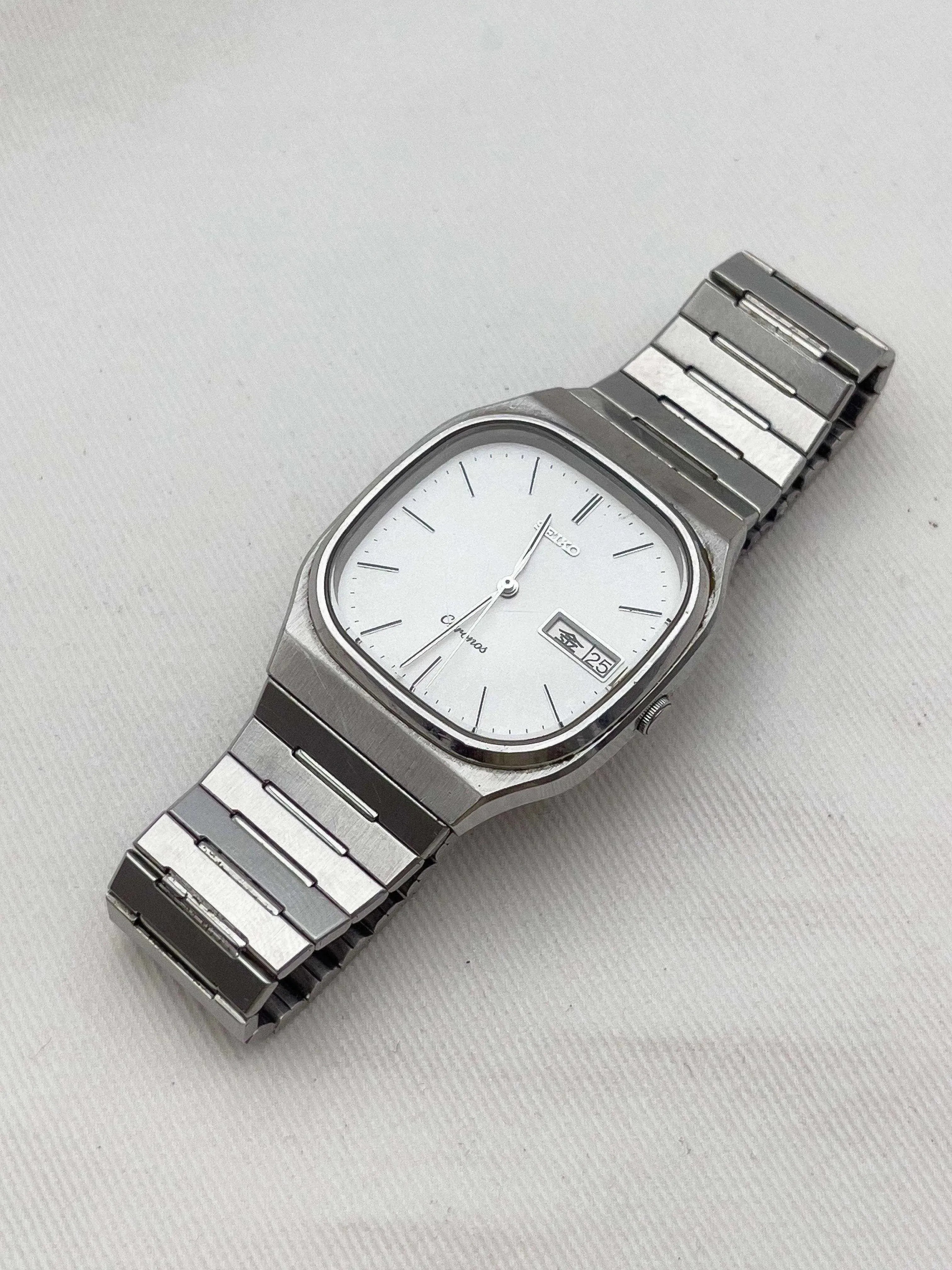 Seiko - Square White Kanji - 1985 - Atelier Victor - Vintage  Shop