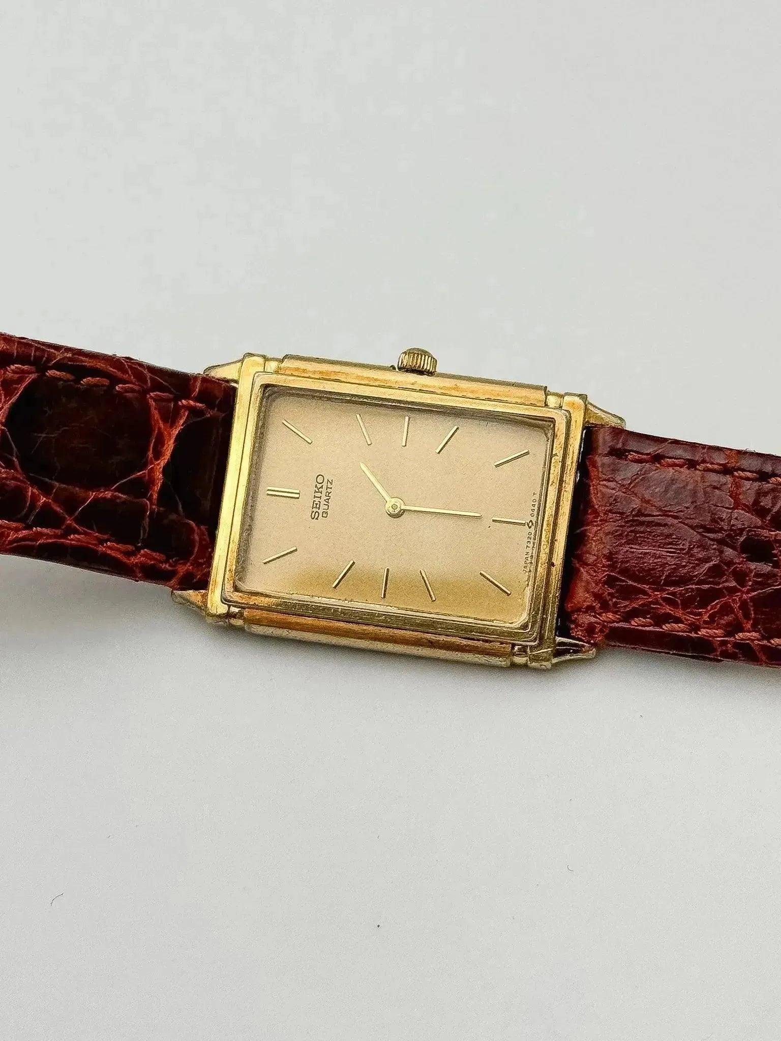 Seiko - Tank Allongée Gold - 1984 - Atelier Victor Paris - Vintage Watch Shop Dubai