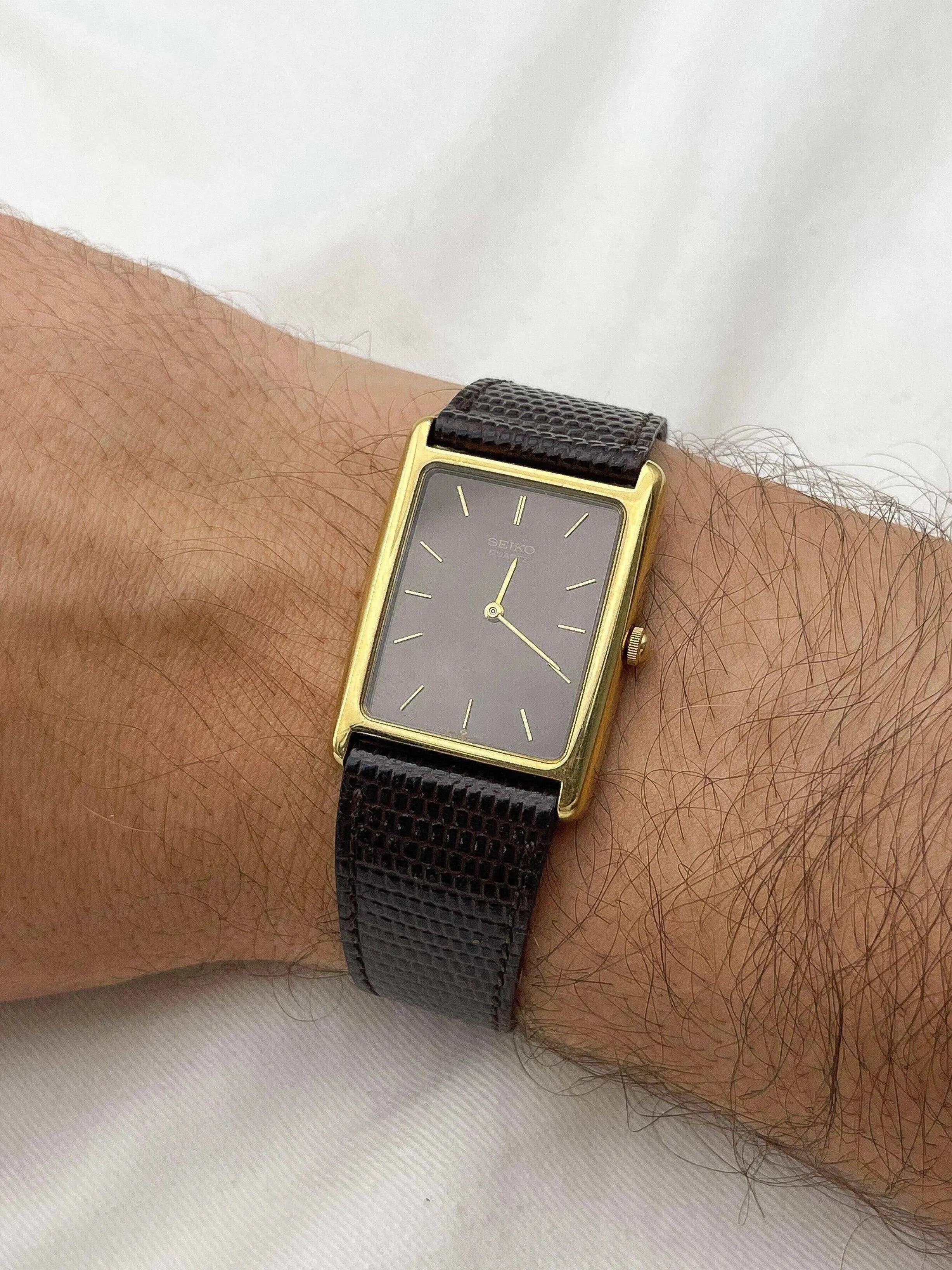 Seiko - Tank Black Dial - 1985 - Atelier Victor Paris - Vintage Watch Shop Dubai