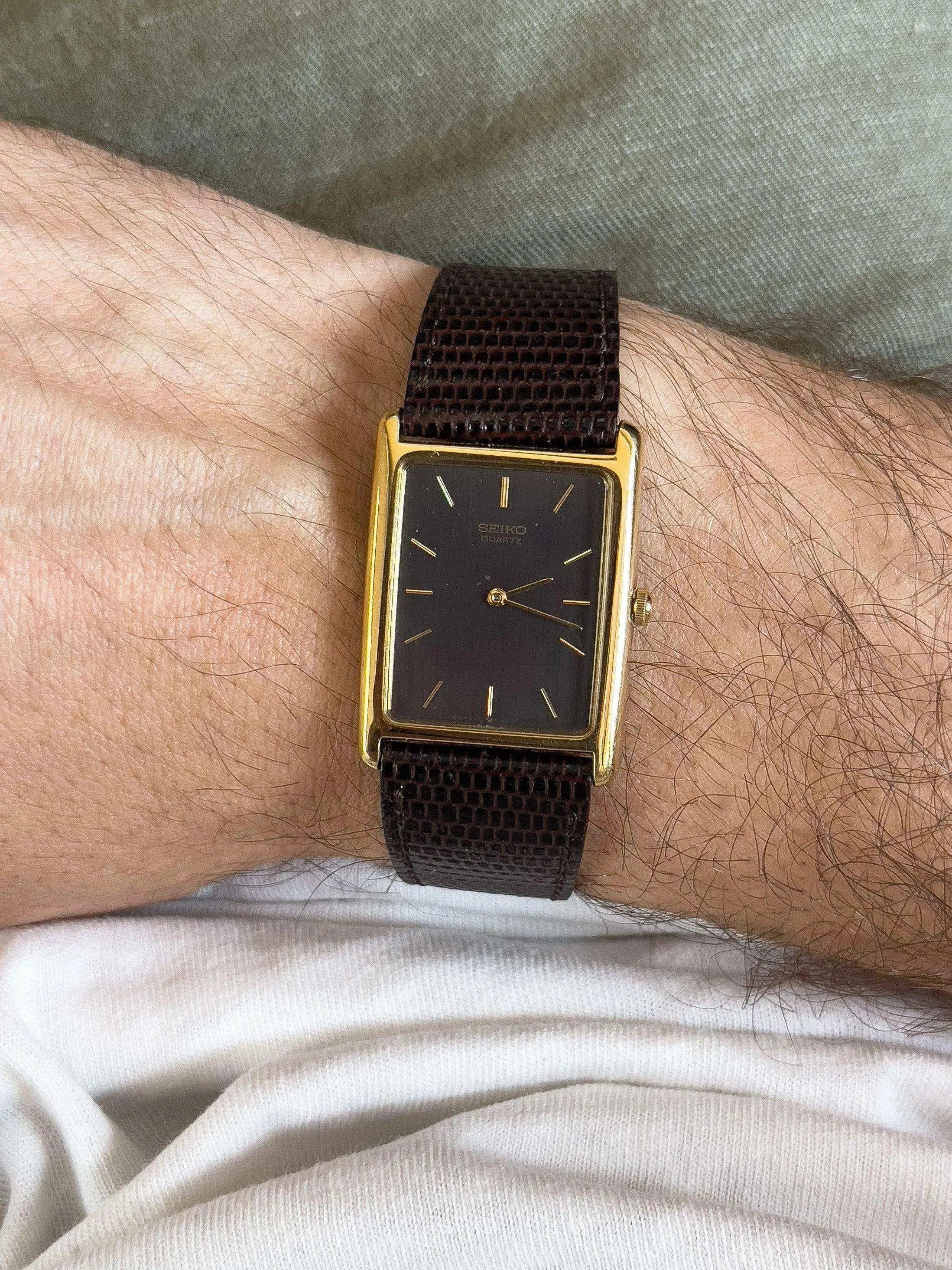 Seiko - Tank Black Dial - 1985 - Atelier Victor Paris - Vintage Watch Shop Dubai