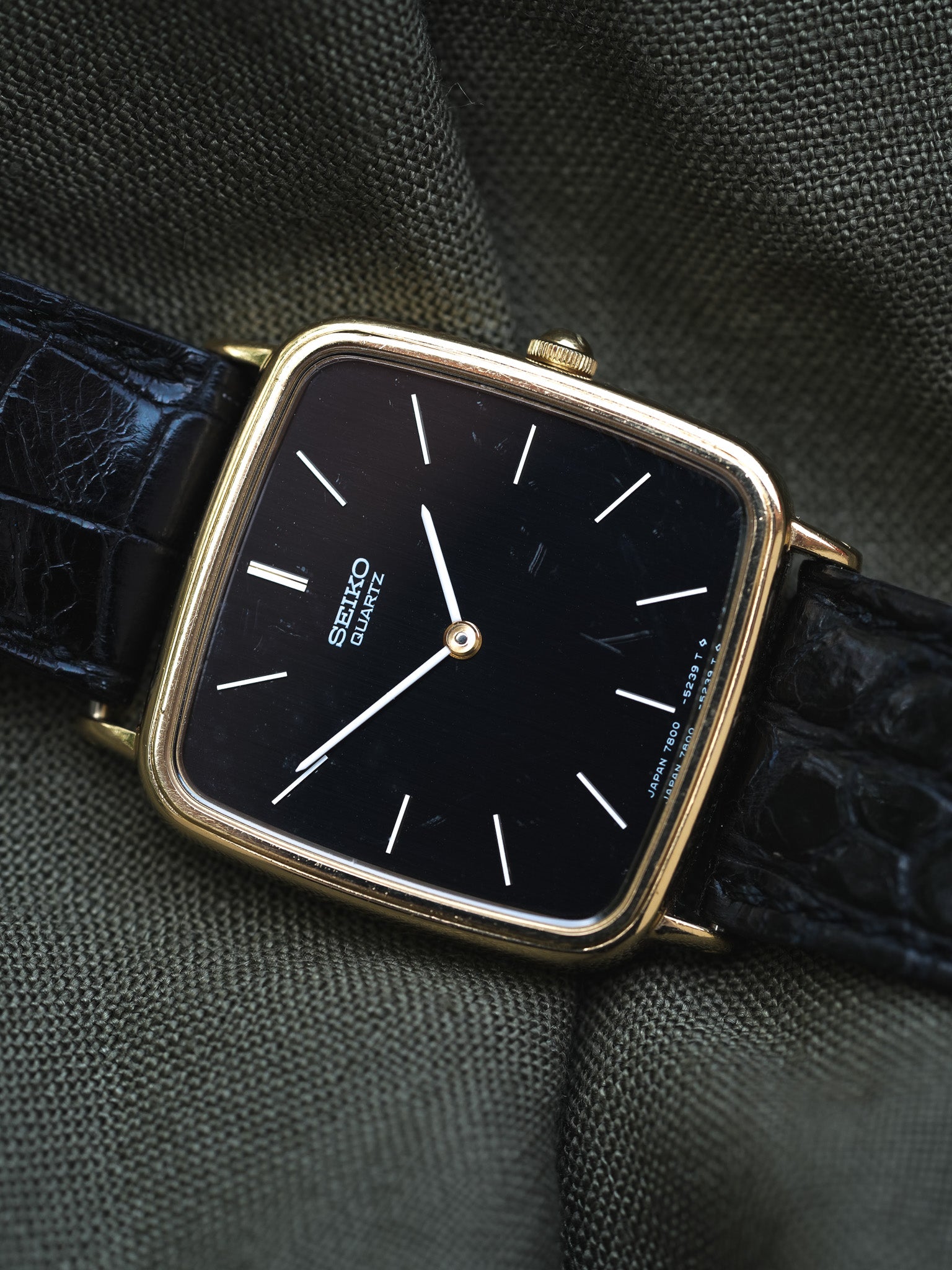 Seiko - Tank Carré Noir Index blanc - 1979 - Atelier Victor Paris - Vintage Watch Shop Dubai