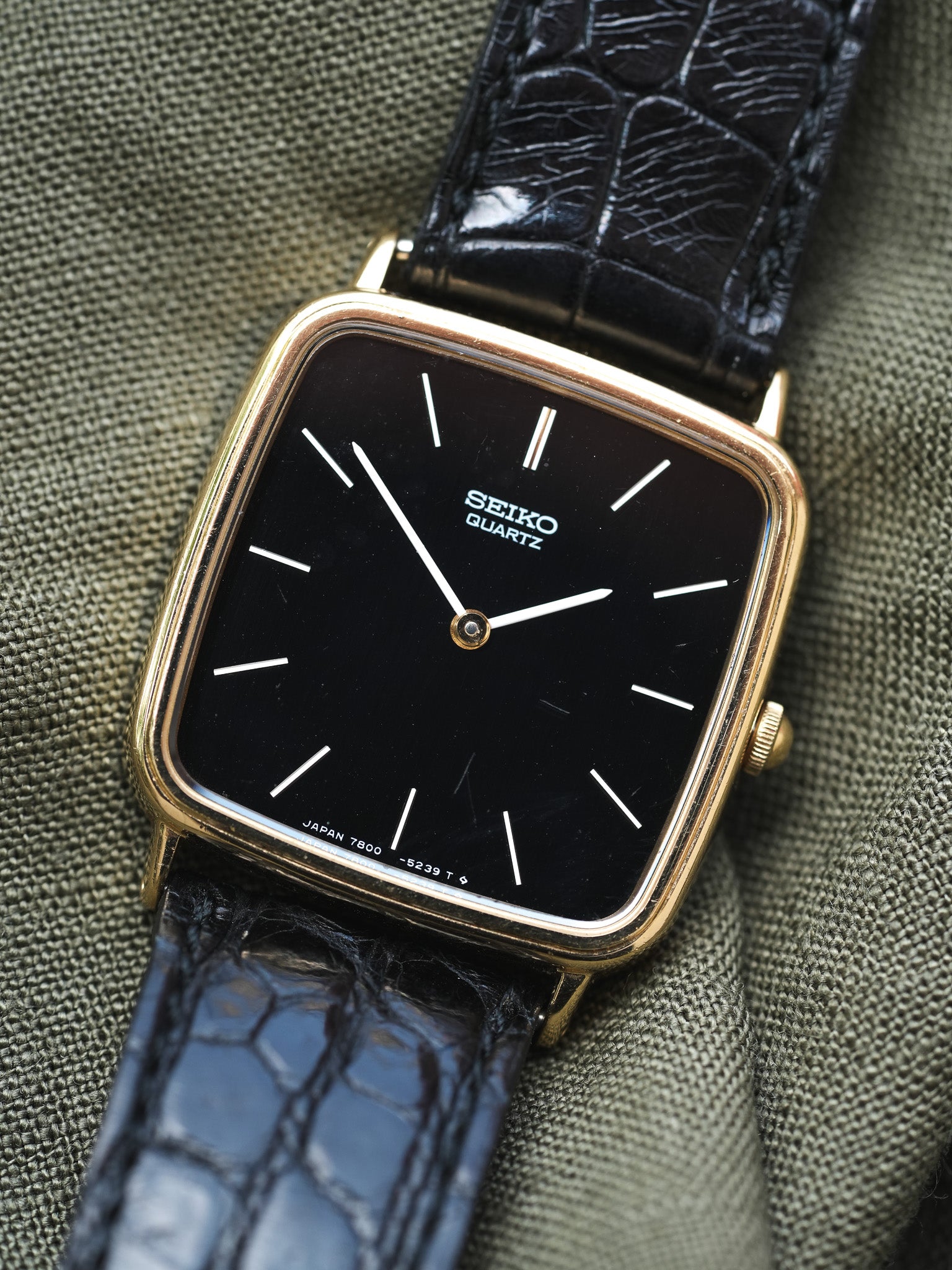Seiko - Tank Carré Noir Index blanc - 1979 - Atelier Victor Paris - Vintage Watch Shop Dubai
