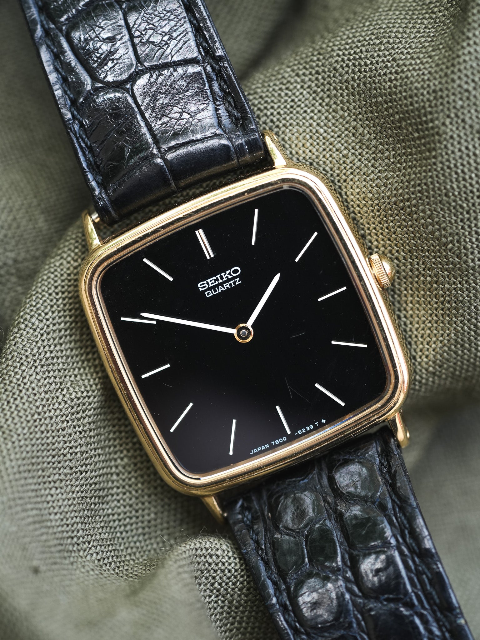 Seiko - Tank Carré Noir Index blanc - 1979 - Atelier Victor Paris - Vintage Watch Shop Dubai