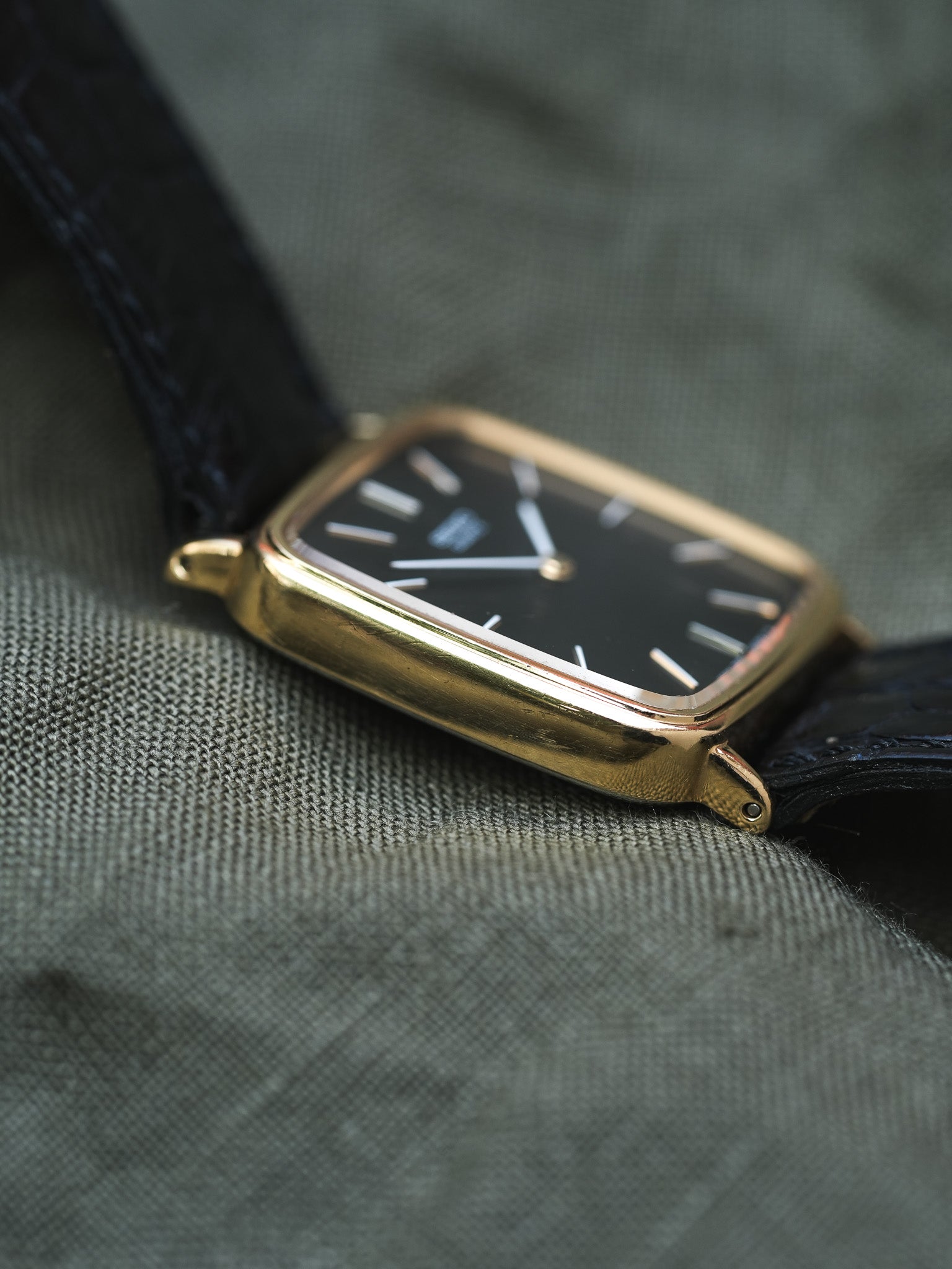 Seiko - Tank Carré Noir Index blanc - 1979 - Atelier Victor Paris - Vintage Watch Shop Dubai