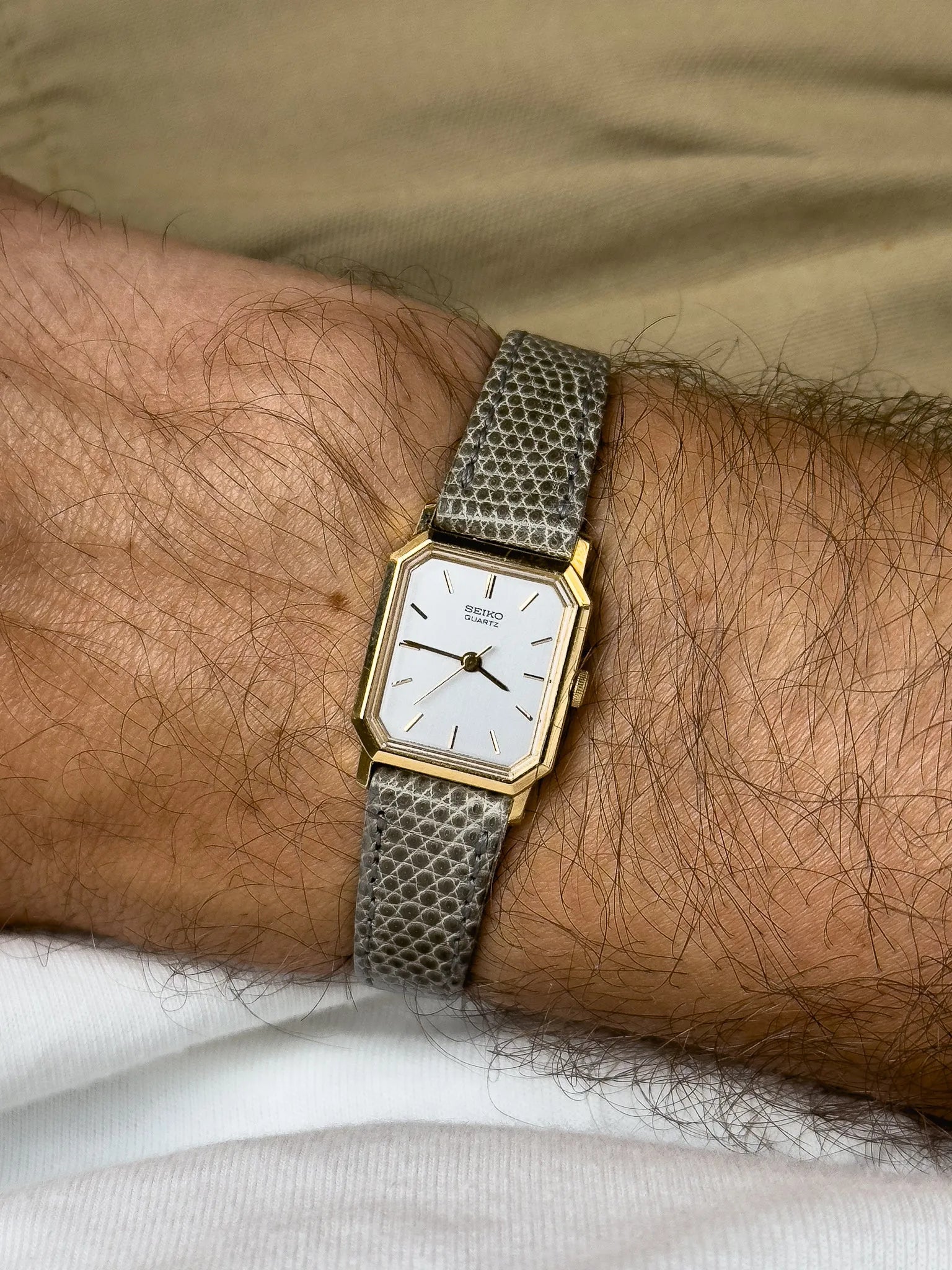 Seiko - Tank Femme Or Bracelet gris - Neuve de stock - 1993 - Atelier Victor