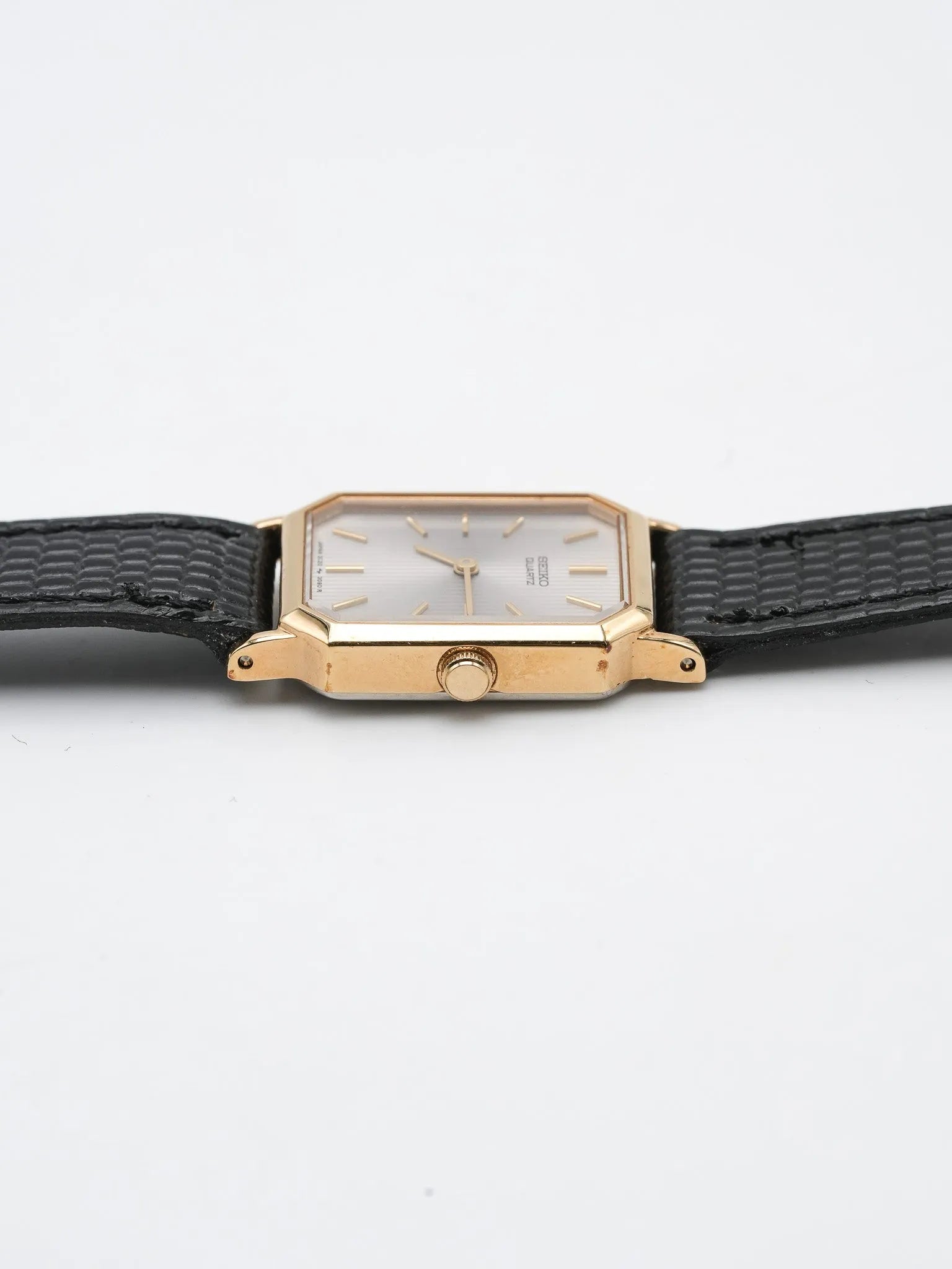 Seiko - Tank Octogonale Tapisserie Plaqué or Femme - NOS - 1995 - Atelier Victor Paris - Vintage Watch Shop Dubai