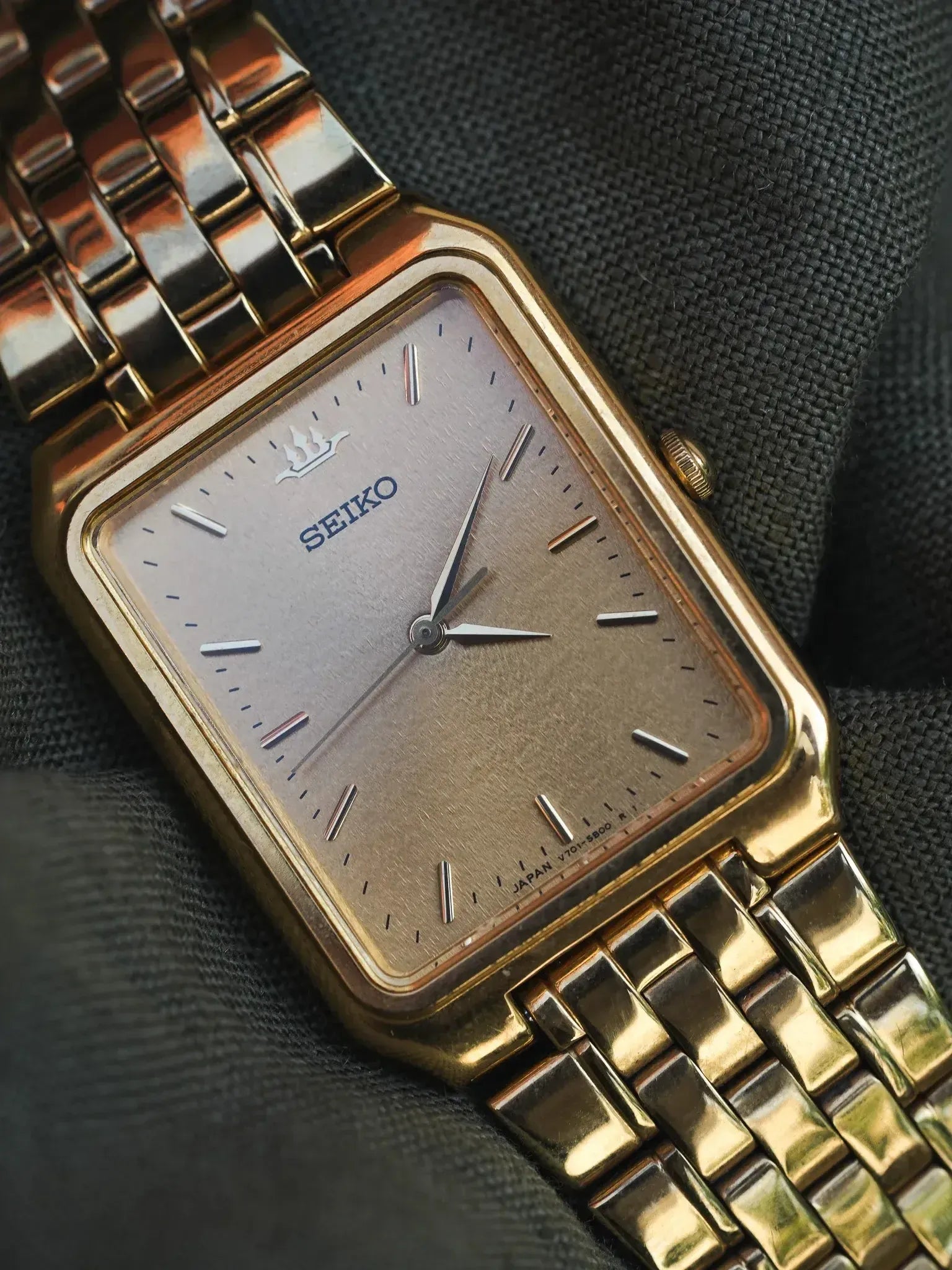 Seiko Tank Vintage Watch 1995 | Atelier Victor