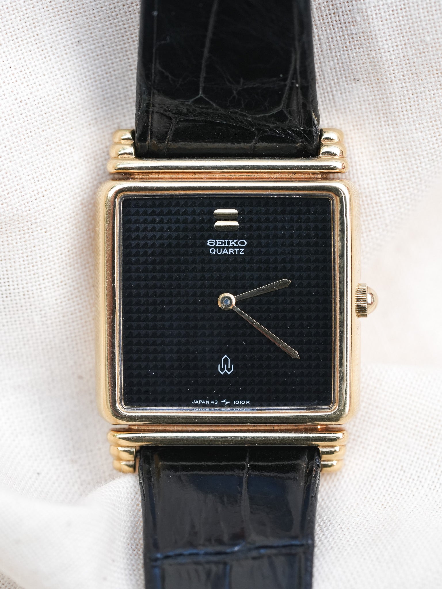 Seiko - Tank Plaqué or noir Clous de Paris - NOS & Boite - 1997 - Atelier Victor Paris - Vintage Watch Shop Dubai