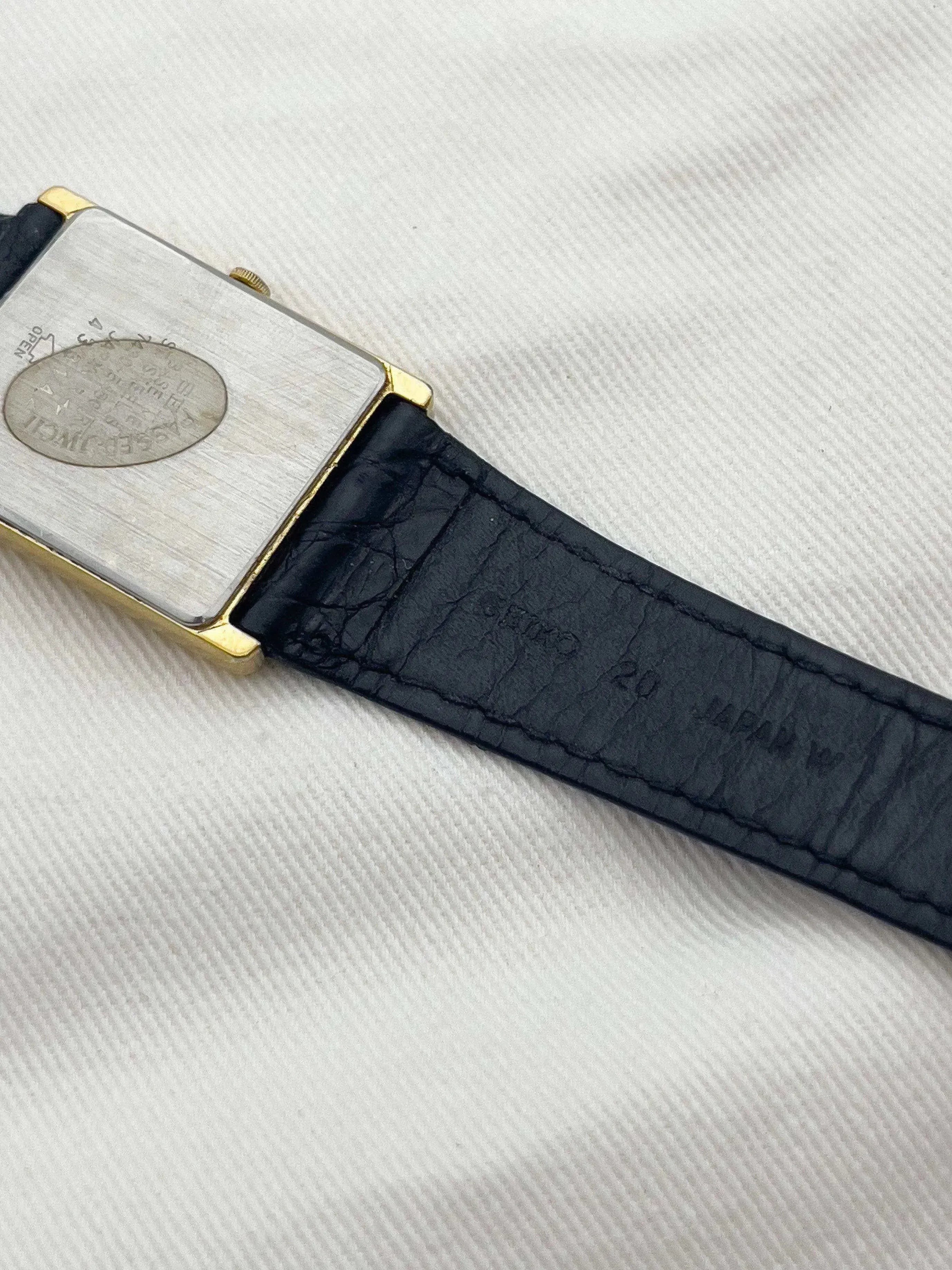 Seiko - Tank Striée Noir - 1984 - Atelier Victor