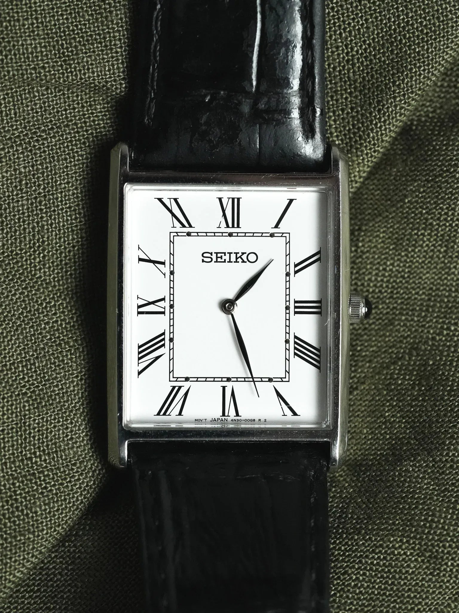 Seiko - Tank XL Acier Chiffres Romains Cabochon - 2002 - Atelier Victor - Vintage  Shop