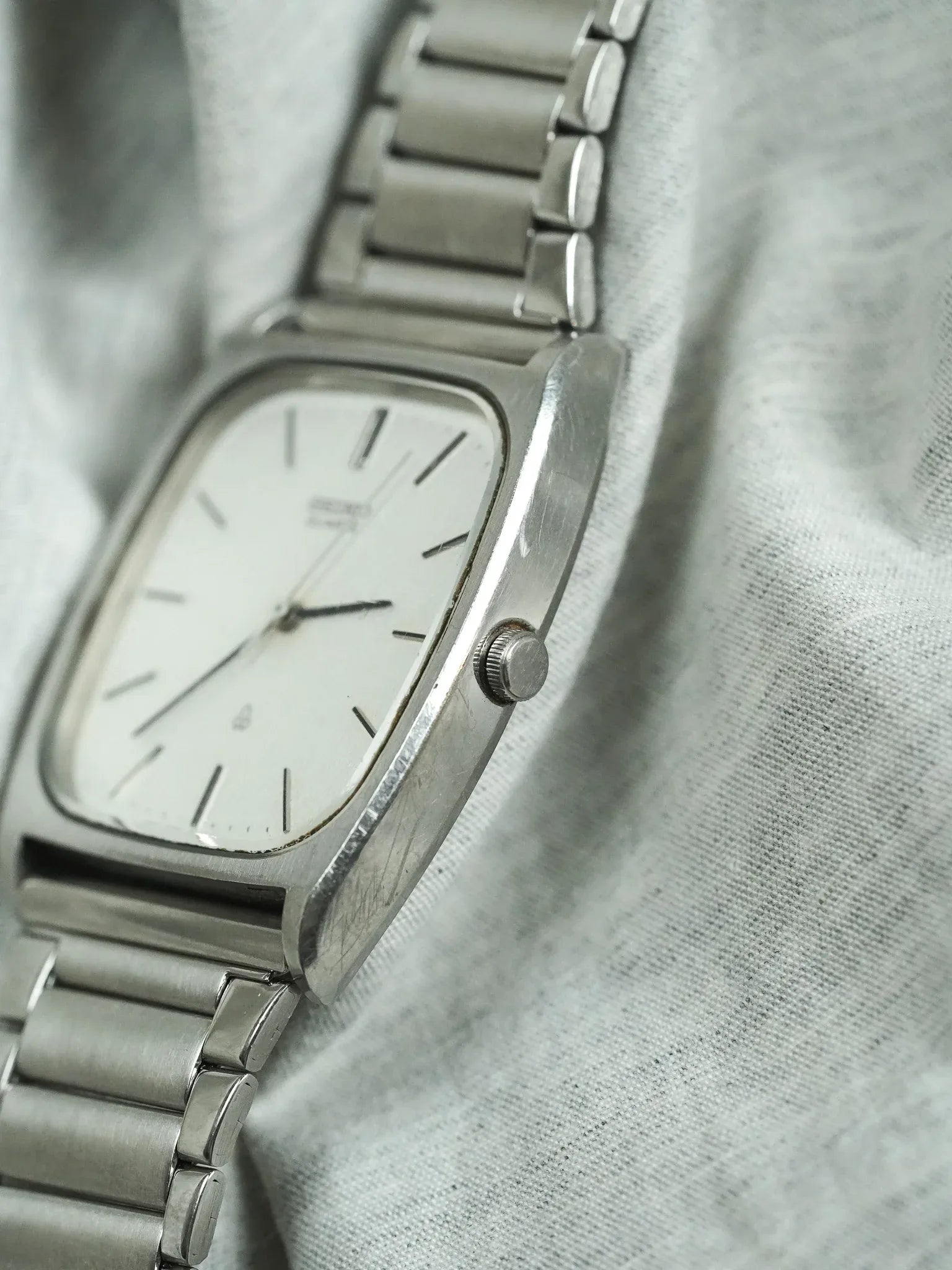 Seiko - Tonneau Acier Cadran Acier - 1982 - Atelier Victor - Vintage  Shop