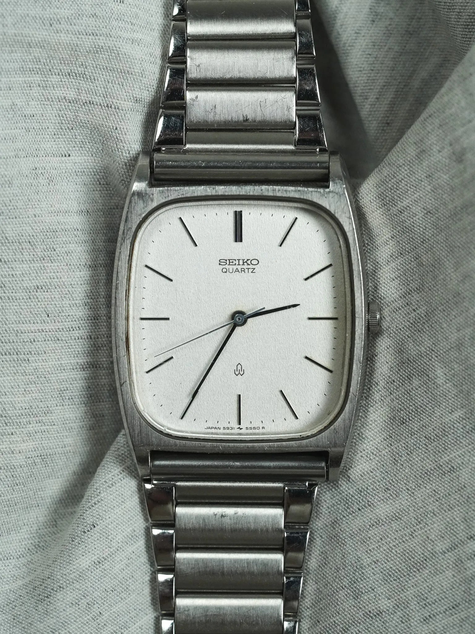 Seiko - Tonneau Acier Cadran Acier - 1982 - Atelier Victor - Vintage  Shop