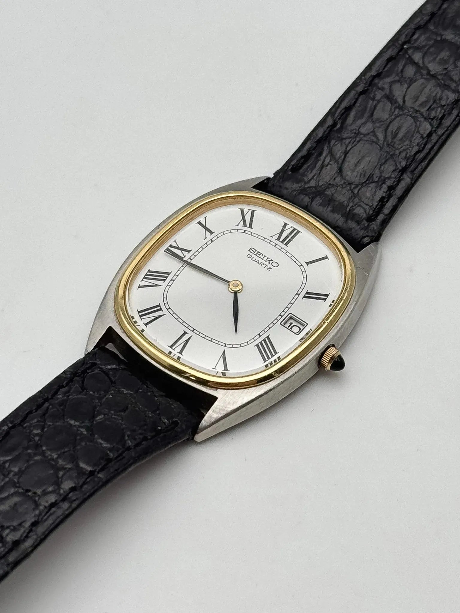 Seiko - Tonneau Acier Or Romain Cabochon - 1980s - Atelier Victor Paris - Vintage Watch Shop Dubai