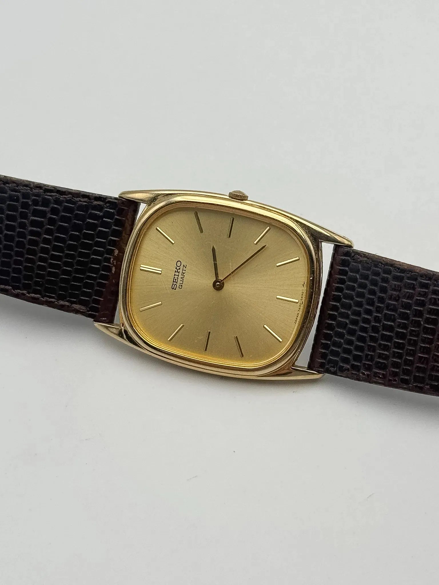Seiko - Tonneau Dress Watch Or - 1983 - Atelier Victor Paris - Vintage Watch Shop Dubai
